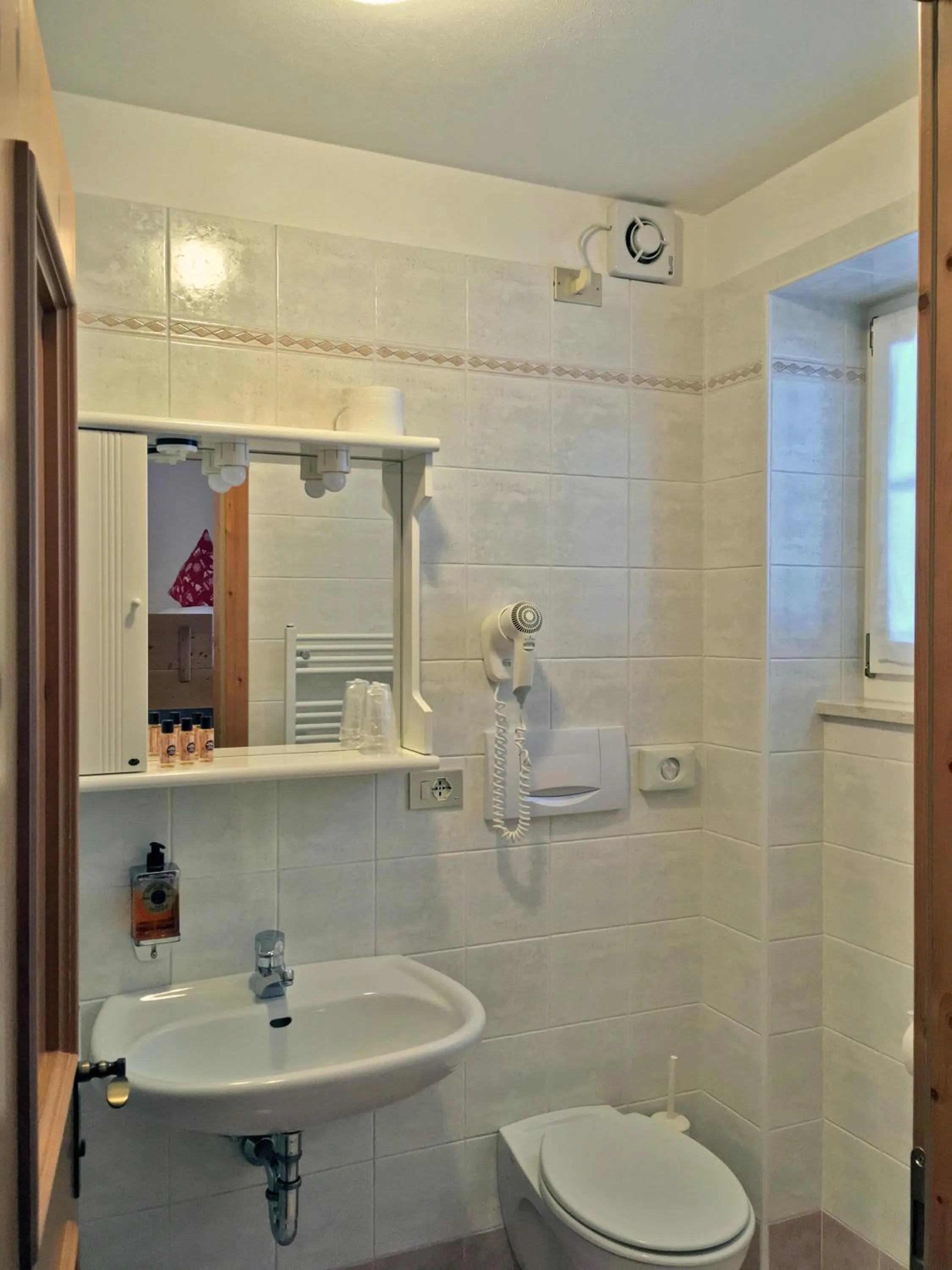 Bathroom in Rifugio Monti Pallidi