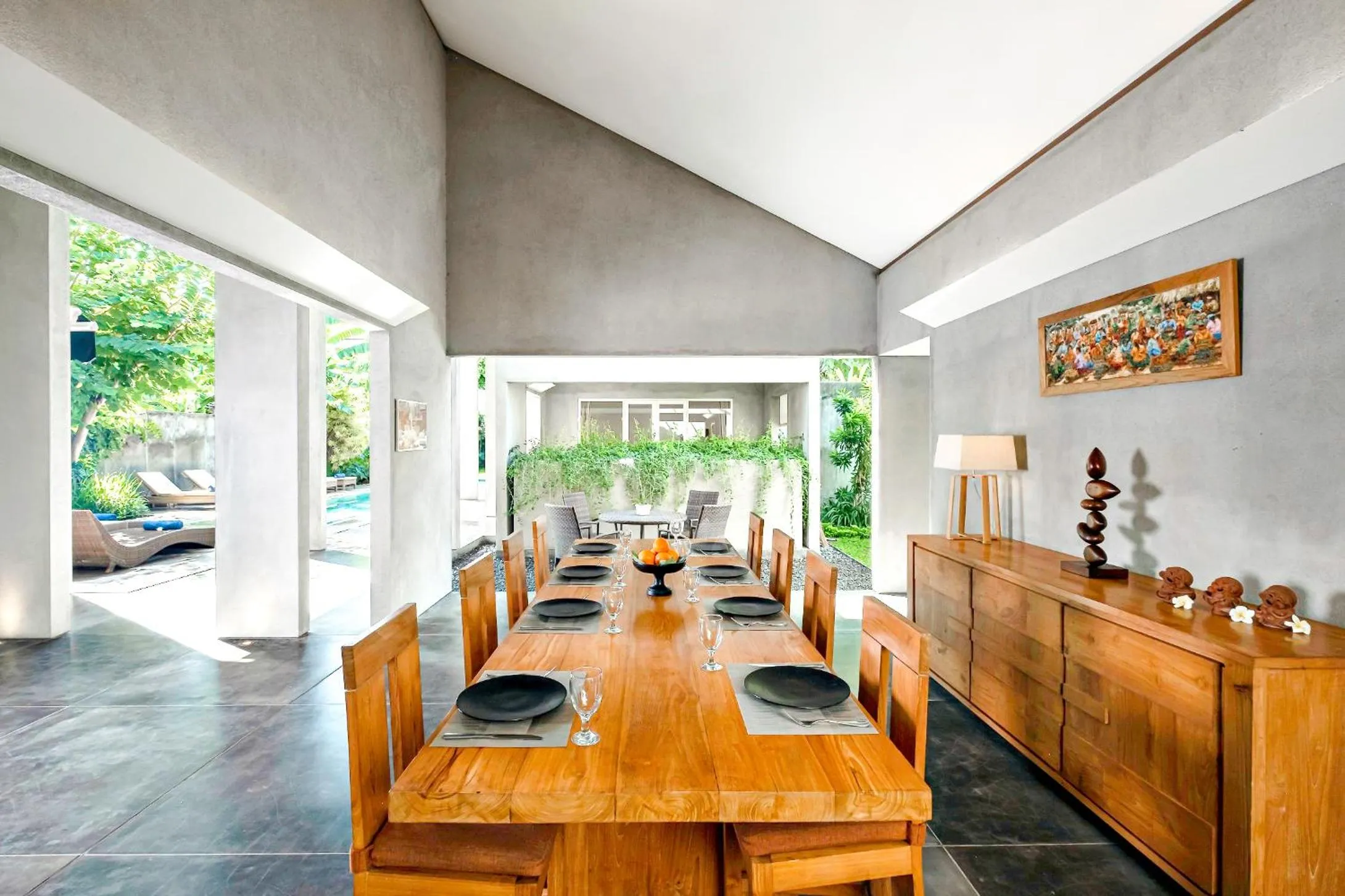 Dining area in Mayaloka Villas Seminyak