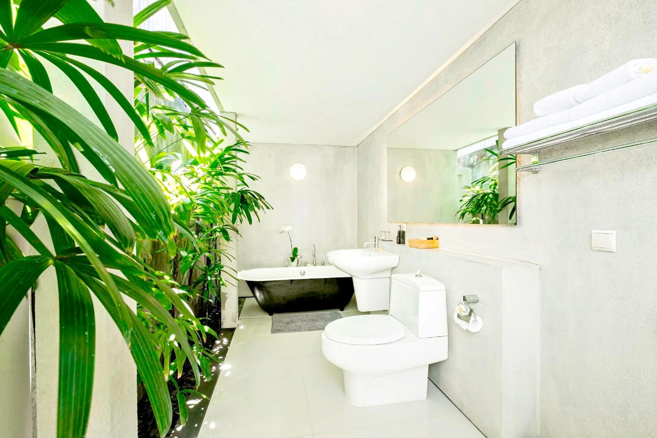 Bathroom in Mayaloka Villas Seminyak