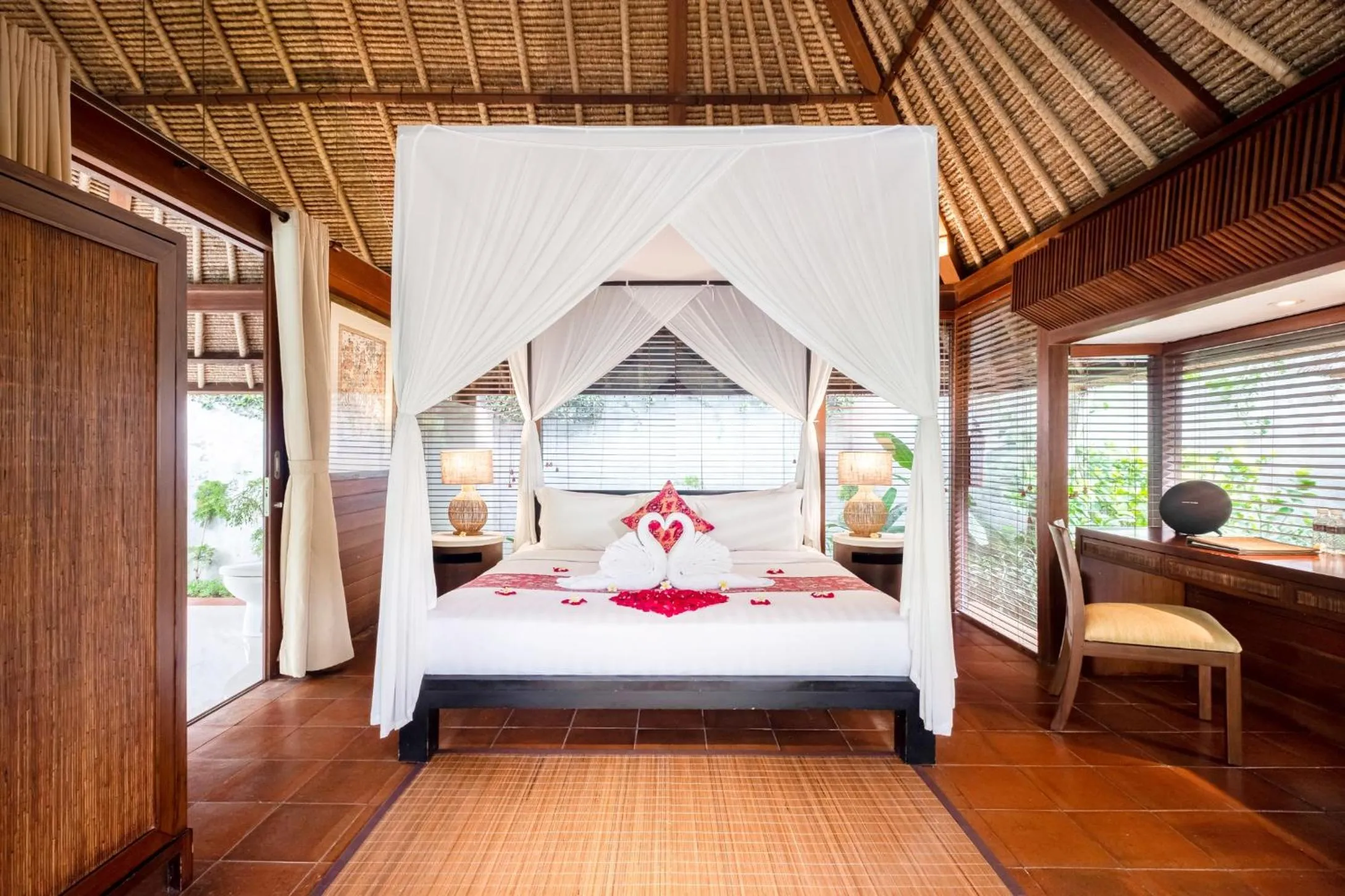 Bedroom, Bed in Mayaloka Villas Seminyak