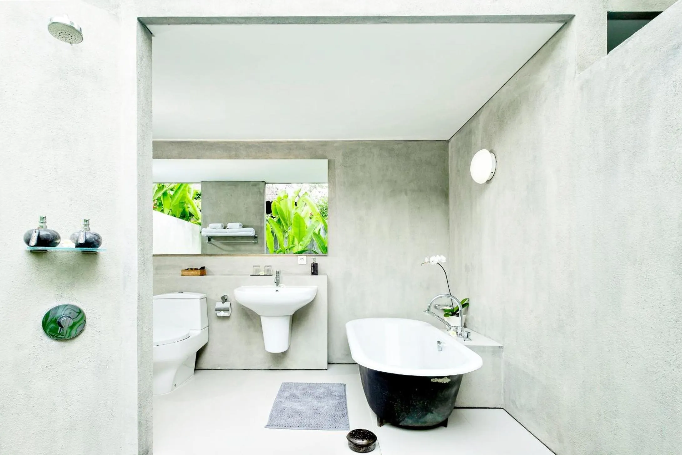 Bathroom in Mayaloka Villas Seminyak