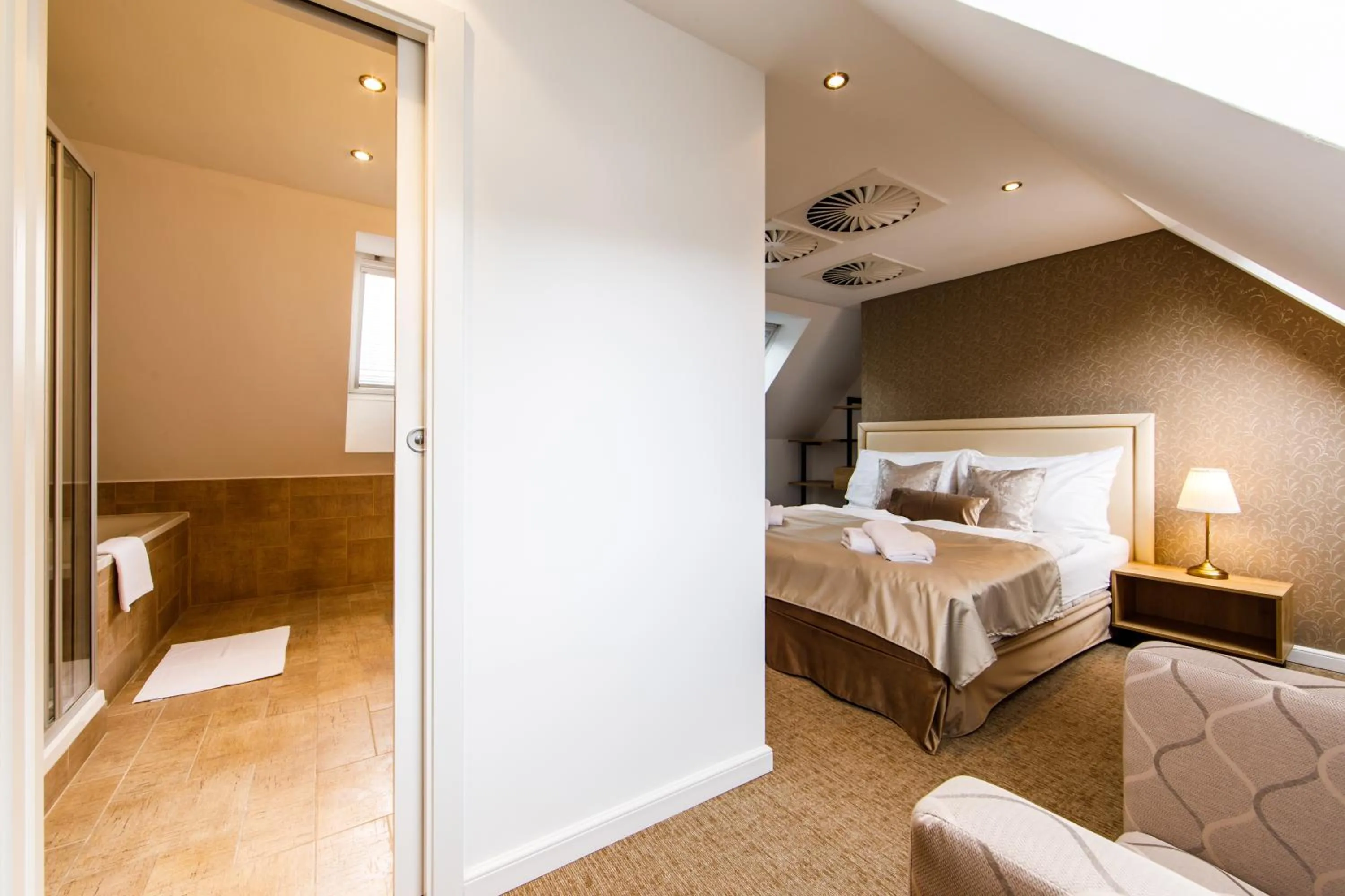 Photo of the whole room, Bed in BEIGLI Hotel & Garden