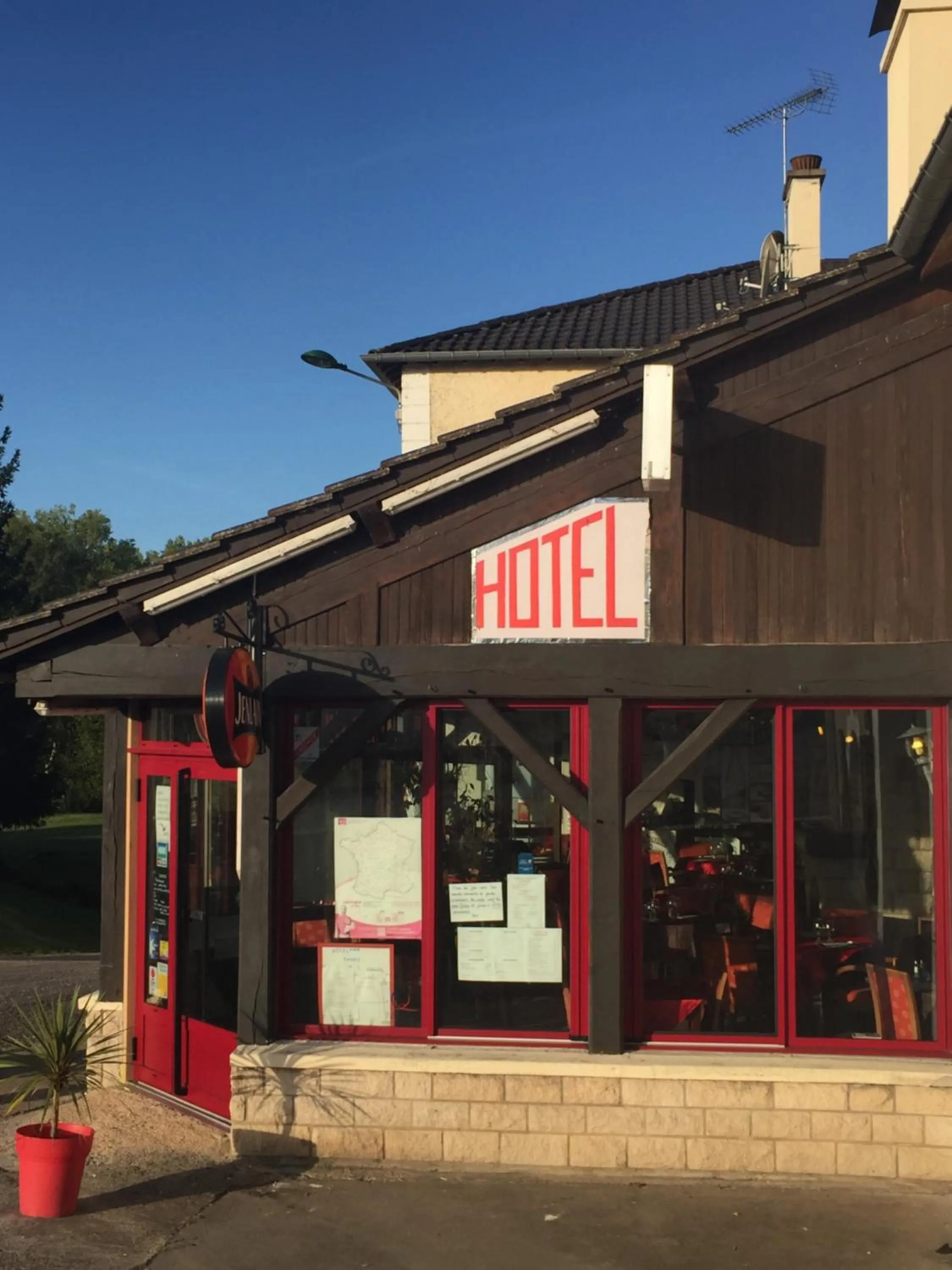 Restaurant/places to eat in La Table Des Bons Peres