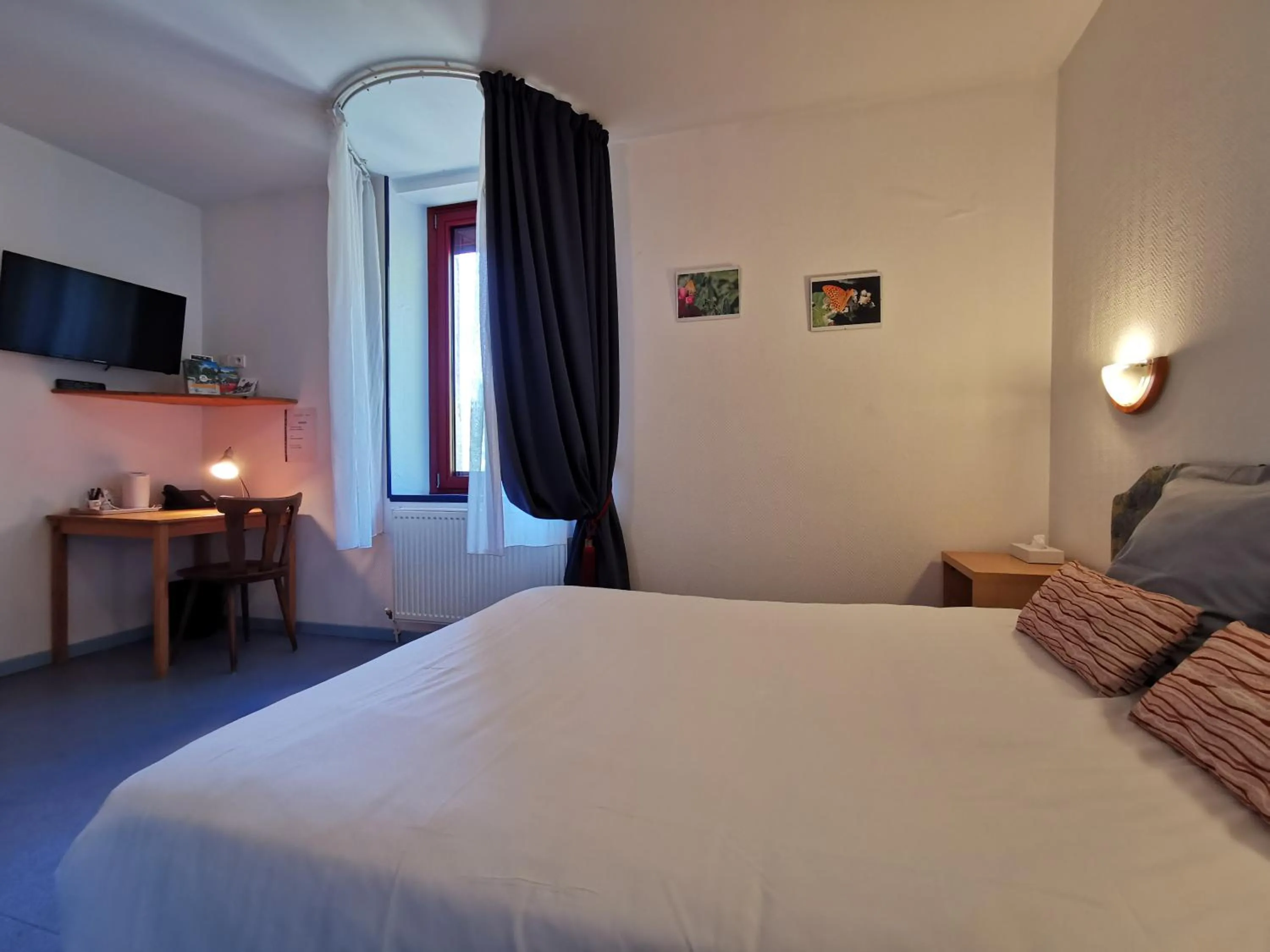 Bed in La Table Des Bons Peres