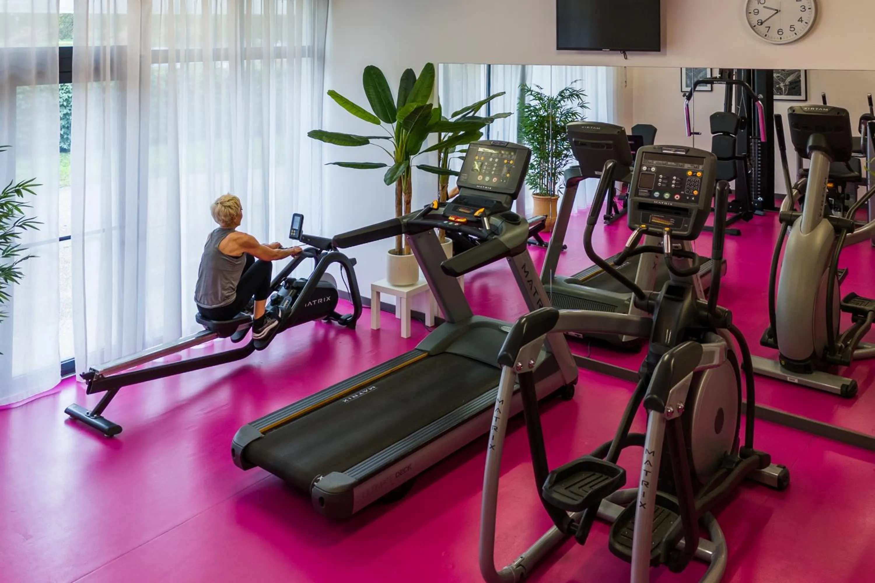 Fitness centre/facilities in Nemea Appart Hotel Stadium Bordeaux aéroport