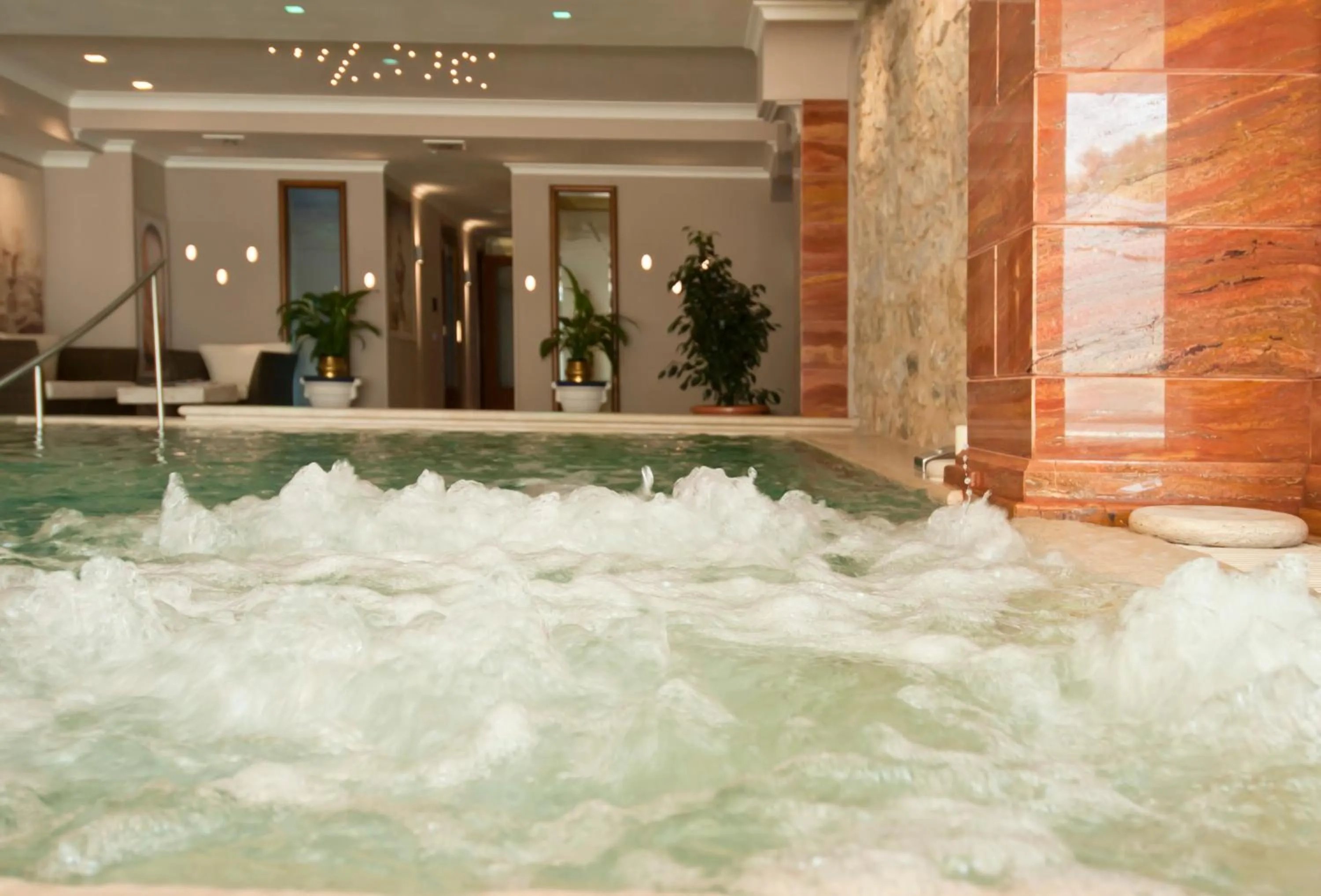 Spa and wellness centre/facilities in Hotel Argentina & SPA