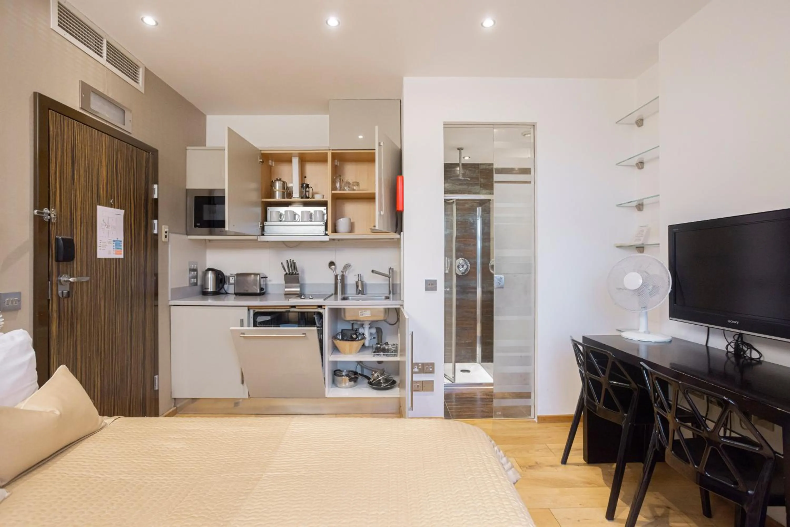 Bed in Space ApartHotel