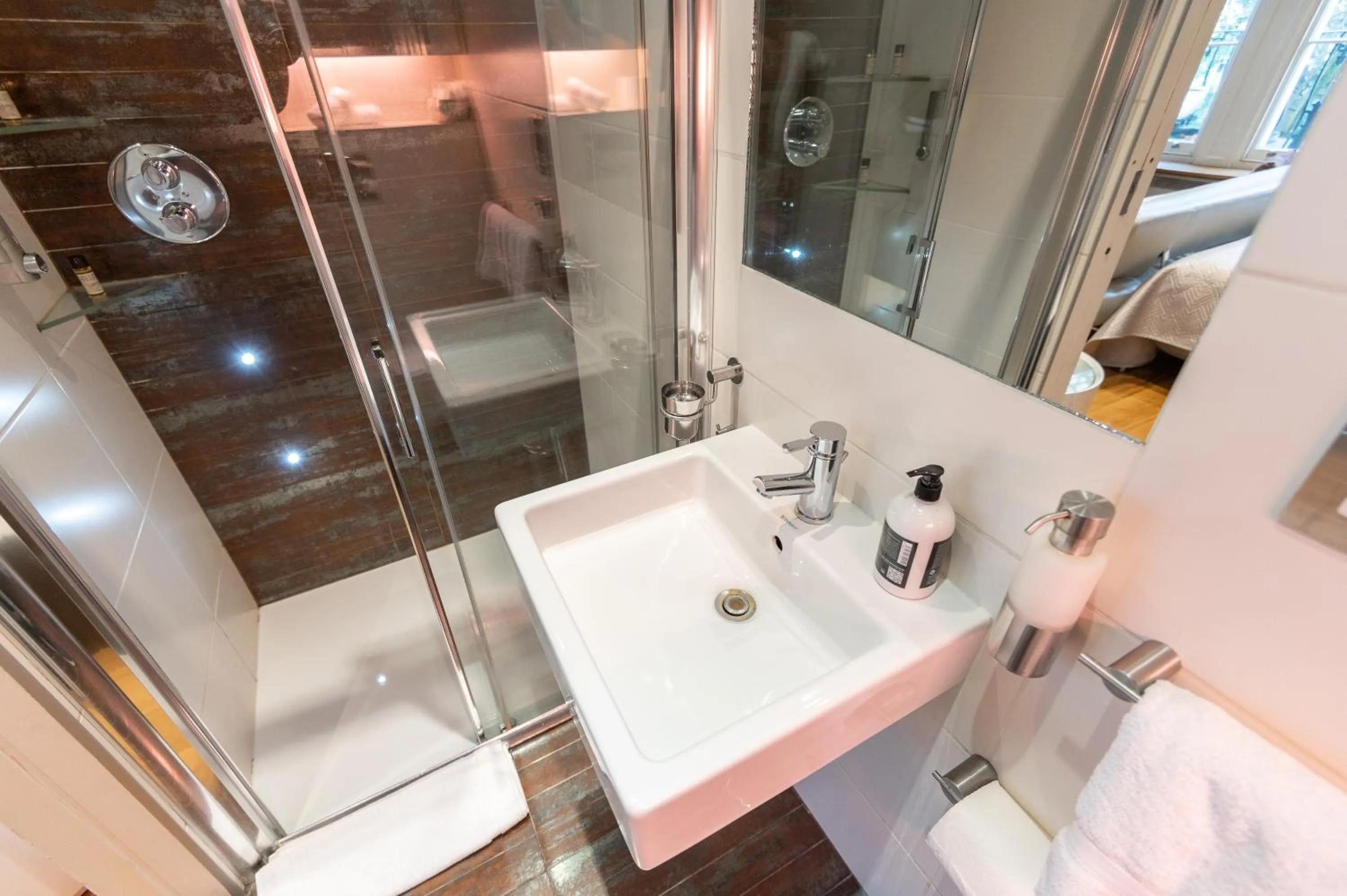 Toilet in Space ApartHotel