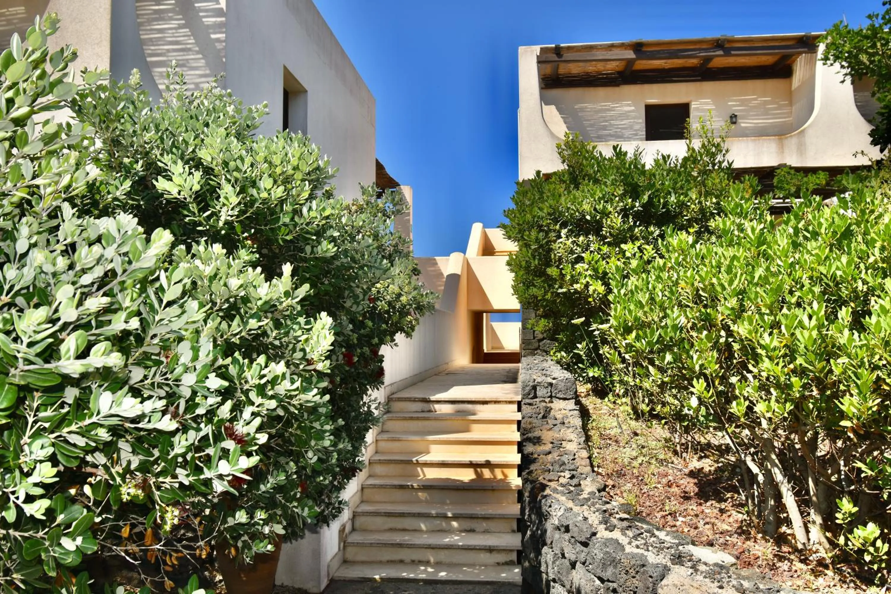 Property building in Kuddie Rosse Eco-Friendly Residence