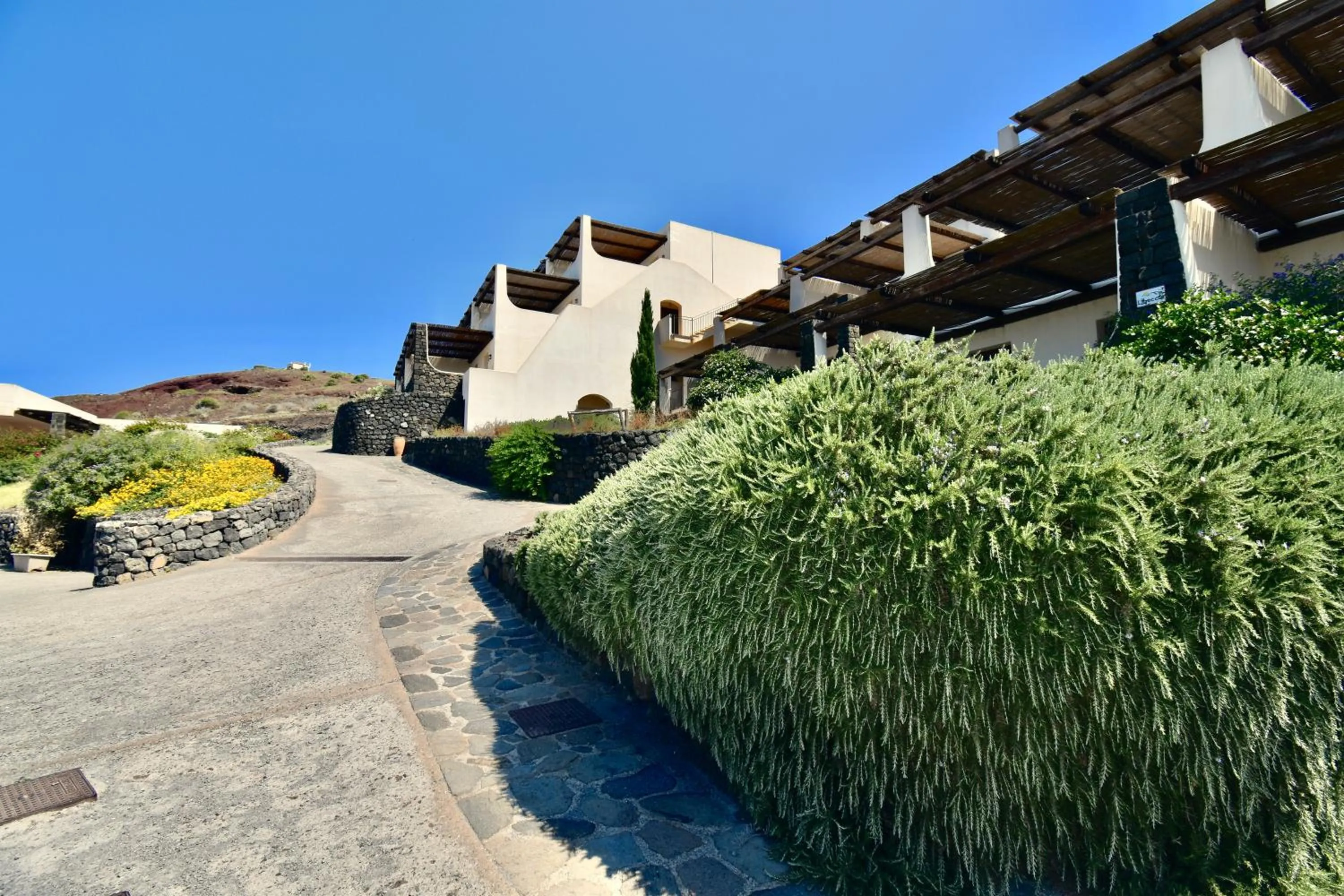 Property building in Kuddie Rosse Eco-Friendly Residence