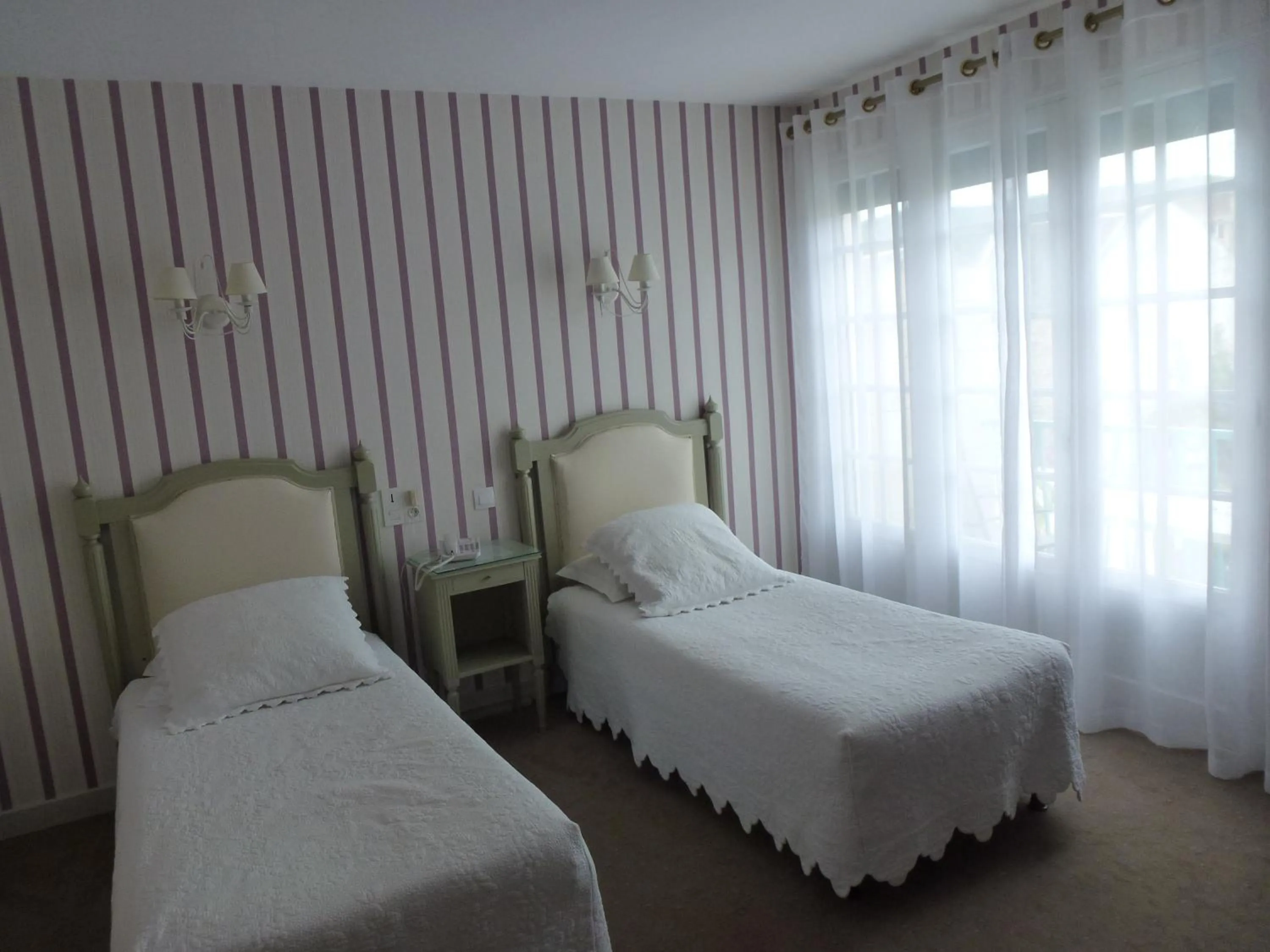 Bedroom, Bed in Le Quercy