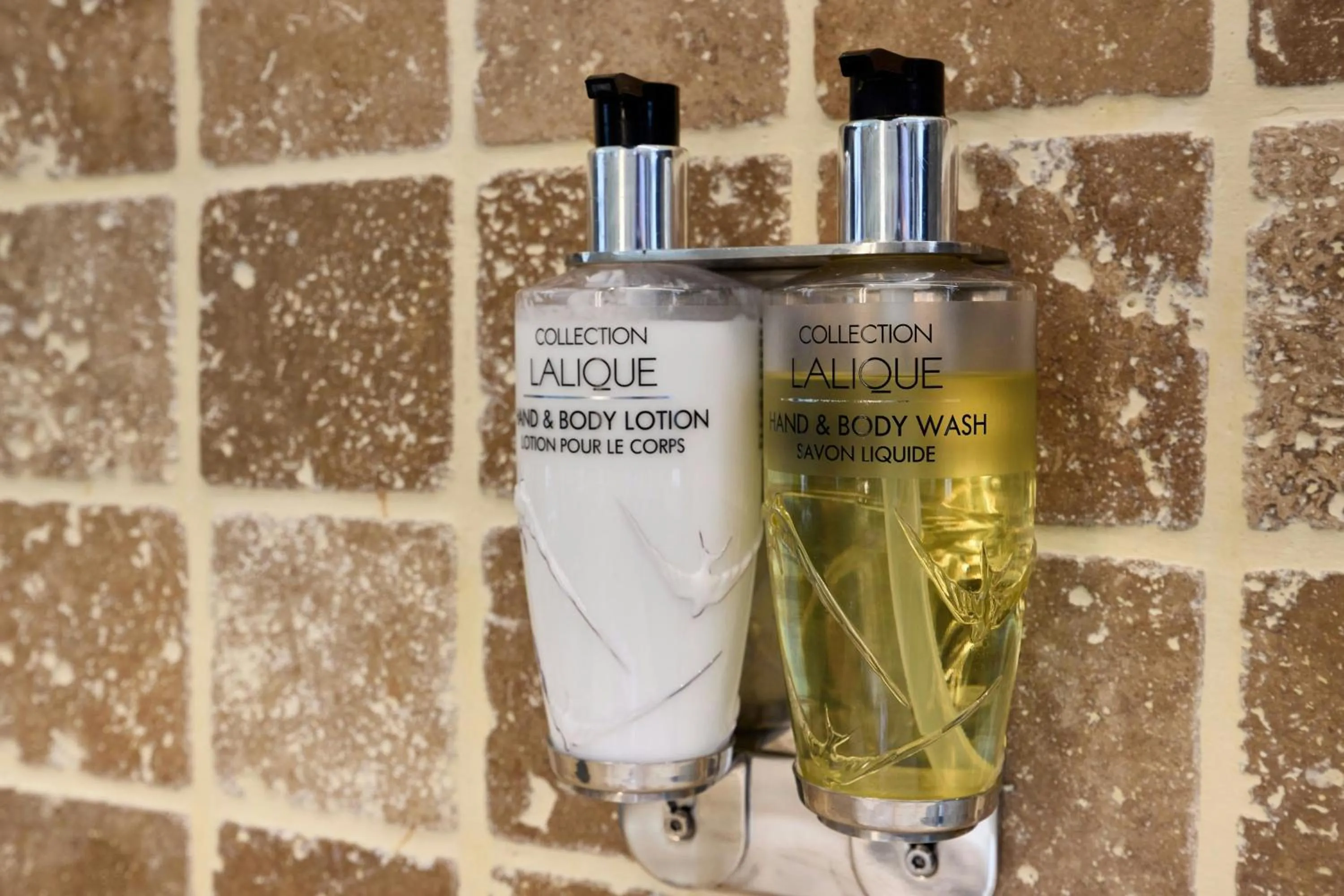 Bathroom in Hôtel de Bourgtheroulde, Autograph Collection