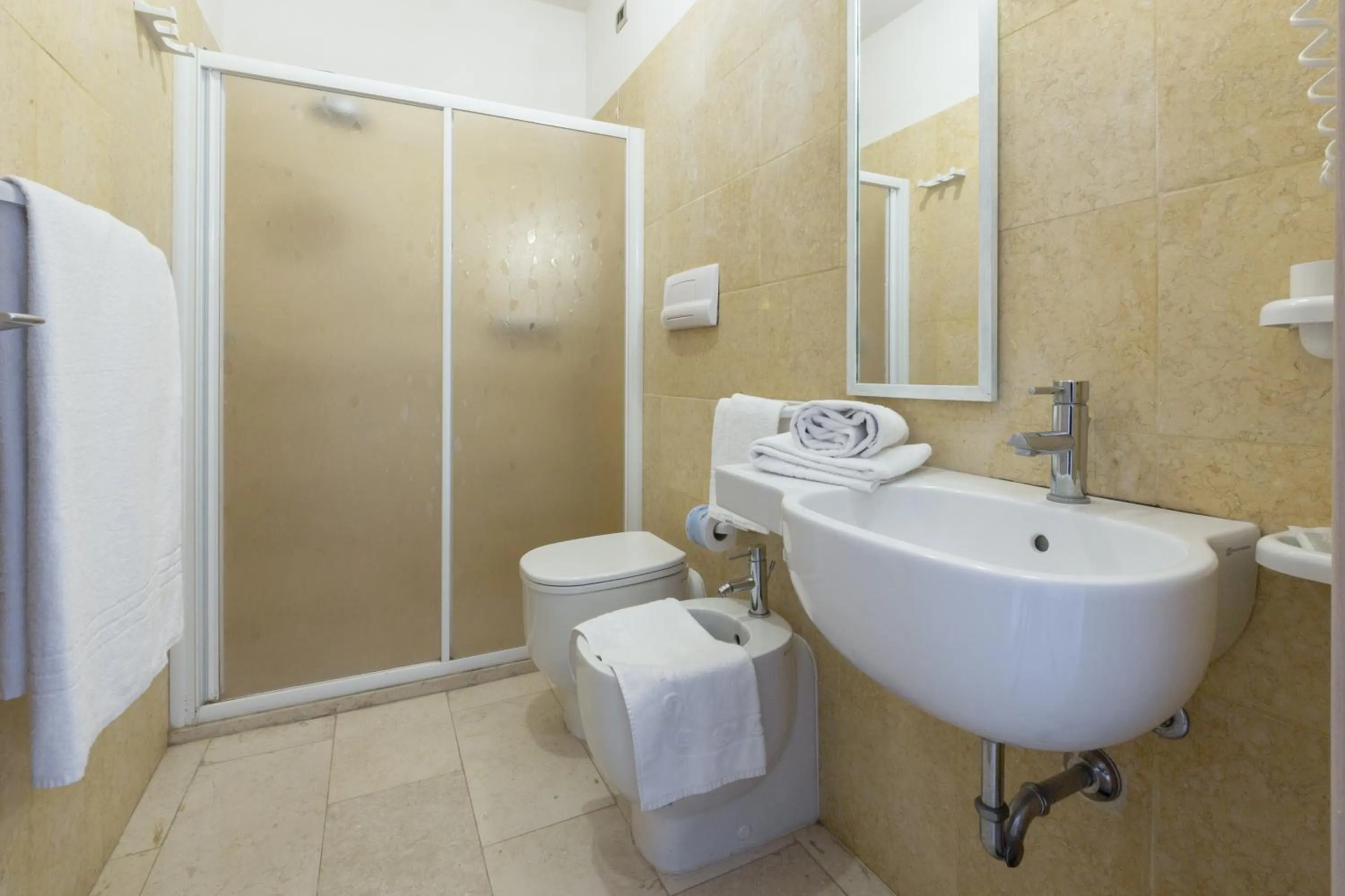 Bathroom in Hotel Mar & Sol