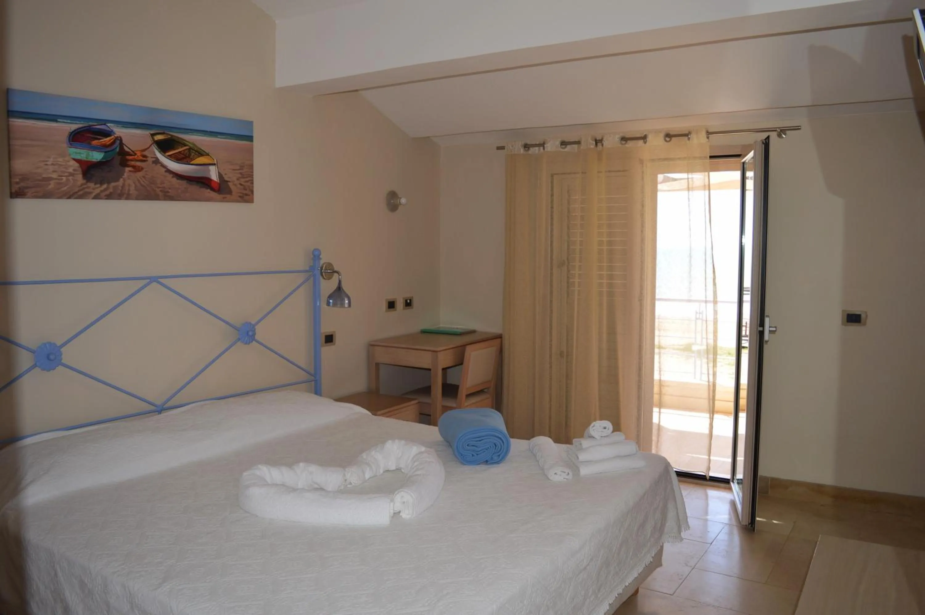 Bed in Hotel Mar & Sol