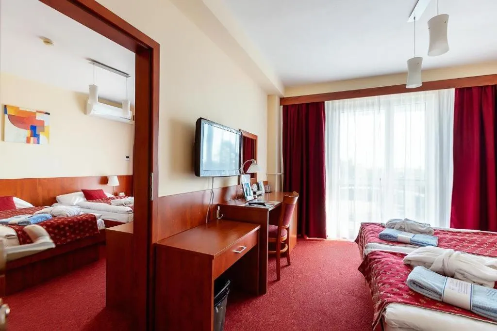 Photo of the whole room, Bed in Hotel Senec Aqua Resort - Family friendly