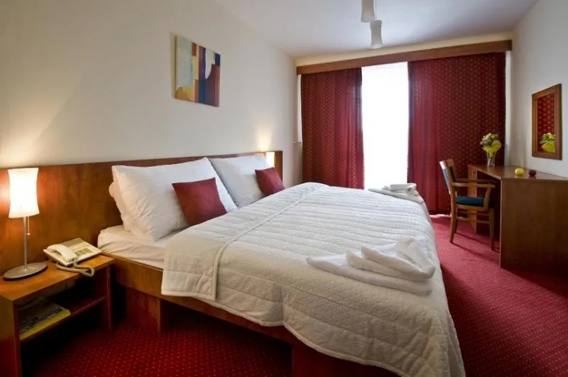 Photo of the whole room, Bed in Hotel Senec Aqua Resort - Family friendly