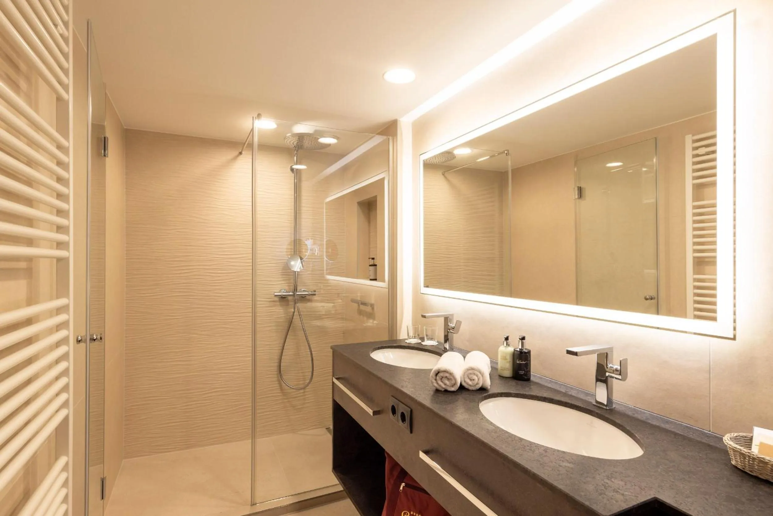 Bathroom in Parkhotel Seefeld