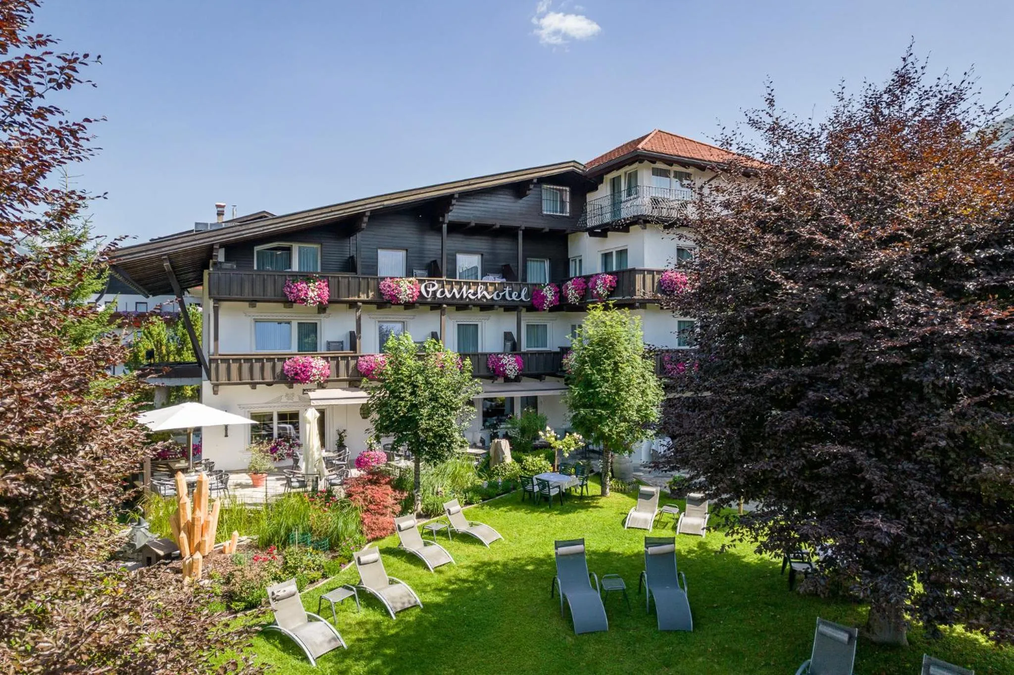 Property building in Parkhotel Seefeld
