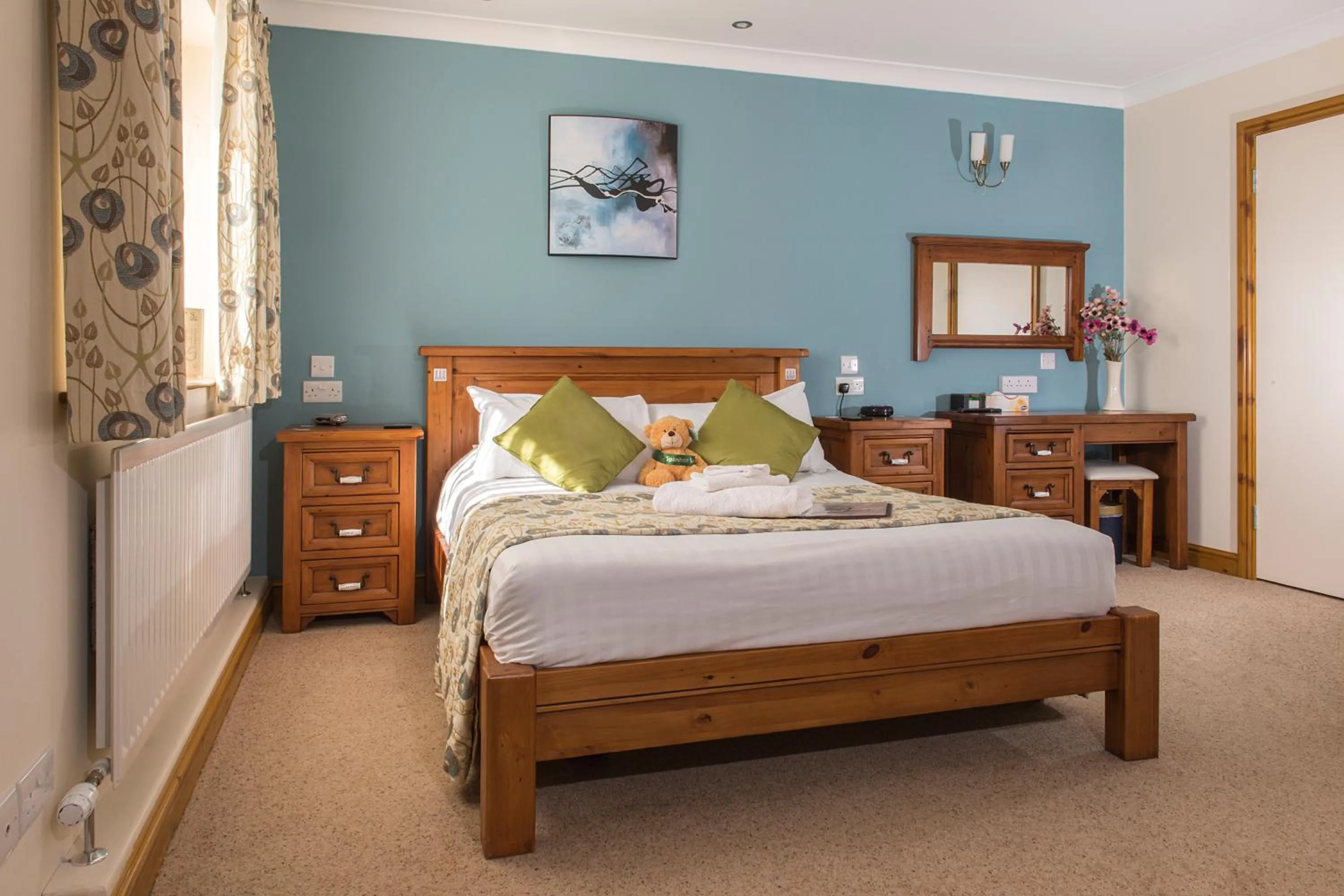 Bedroom, Bed in Spanhoe Lodge