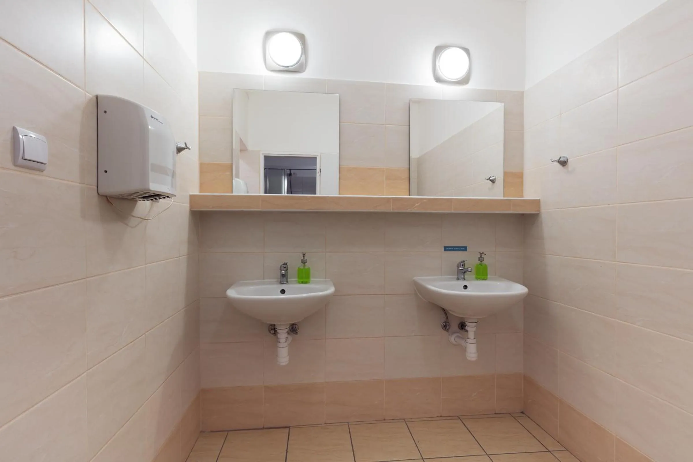 Bathroom in Patio Hostel