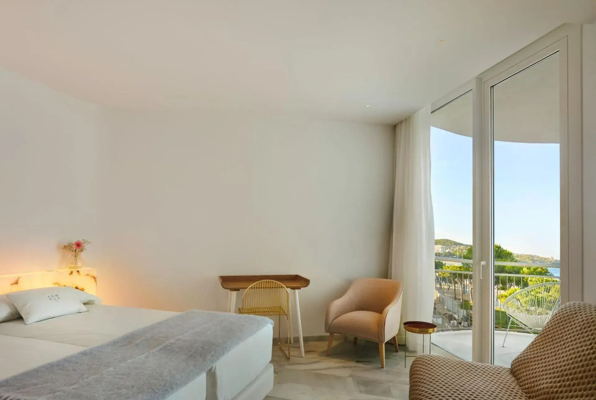 Seating area, Bed in Hotel Aromar Seating area, Bed in Hotel Aromar