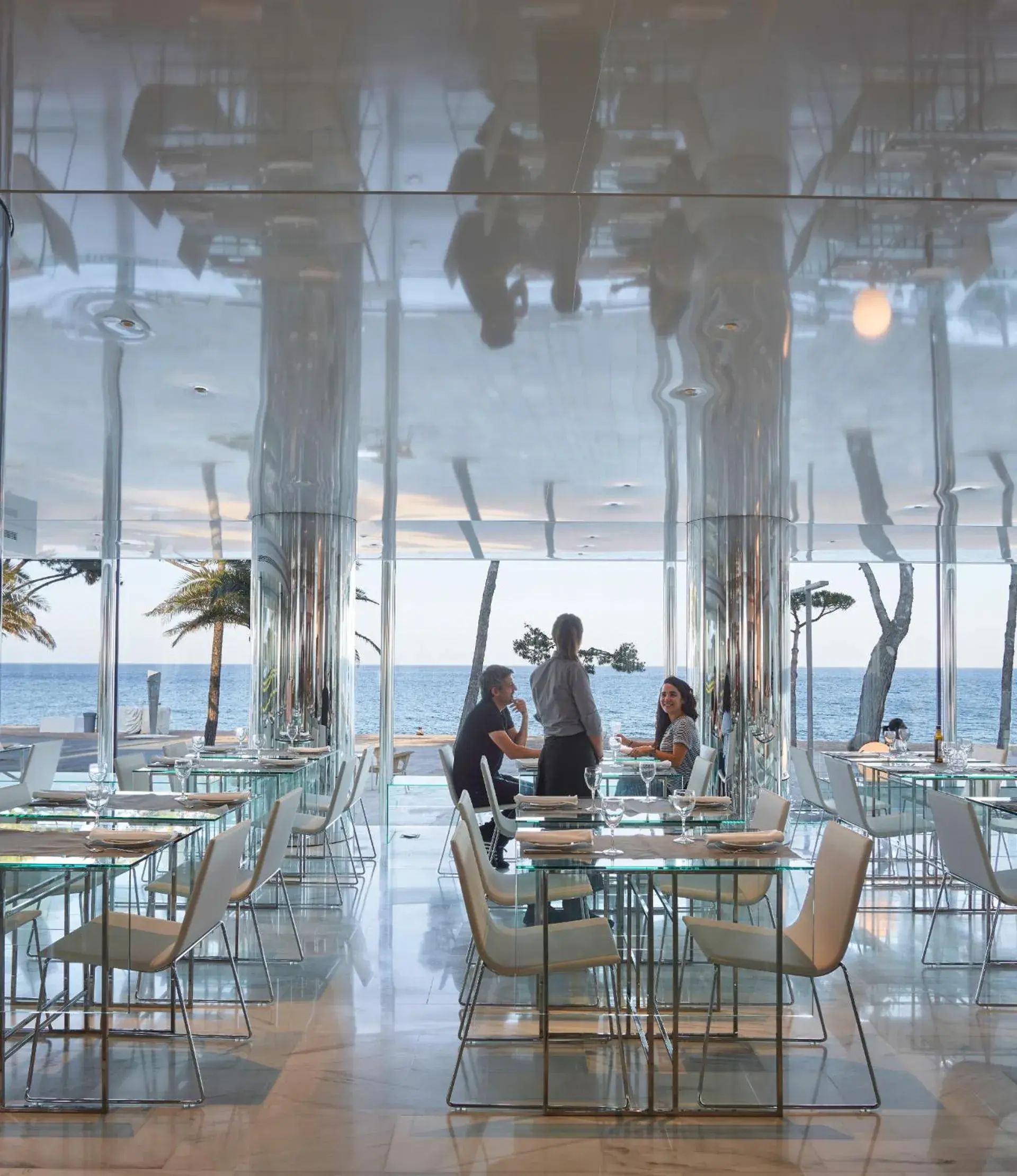 Restaurant/places to eat in Hotel Aromar Restaurant/places to eat in Hotel Aromar