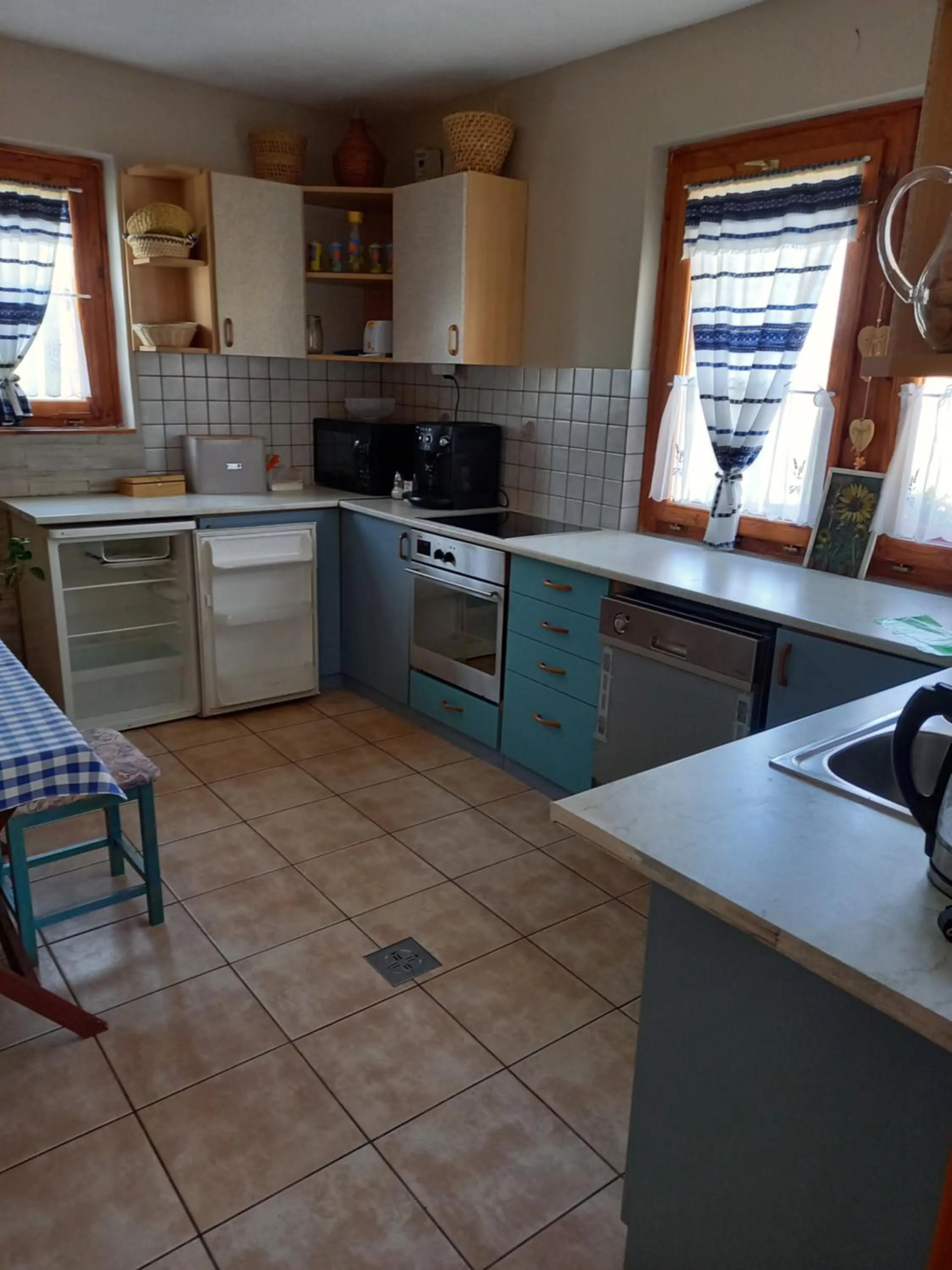 Communal kitchen in Burai Vendégház