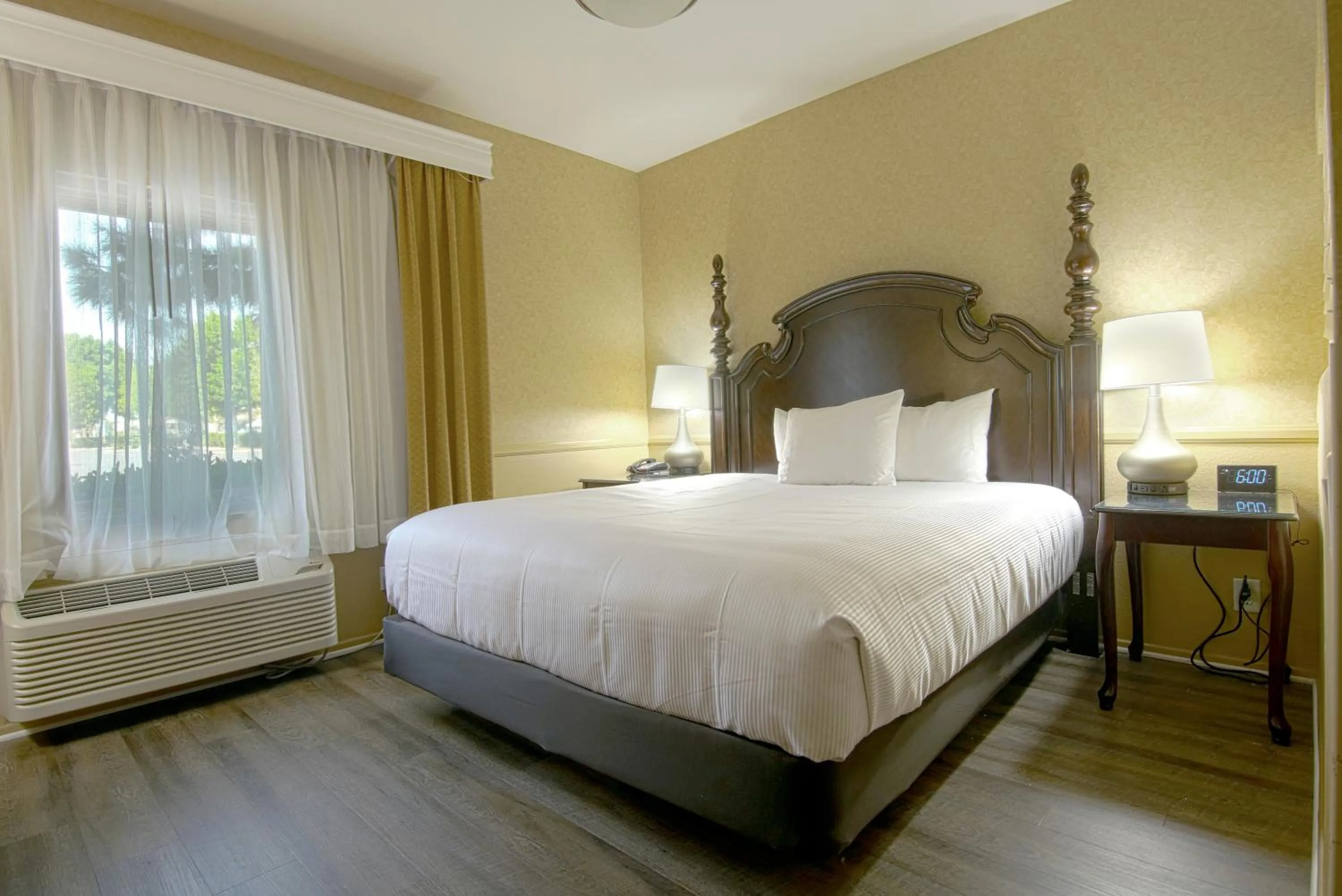 Bedroom, Bed in Azure Hotel&Suites Ontario Trademark Collection by Wyndham