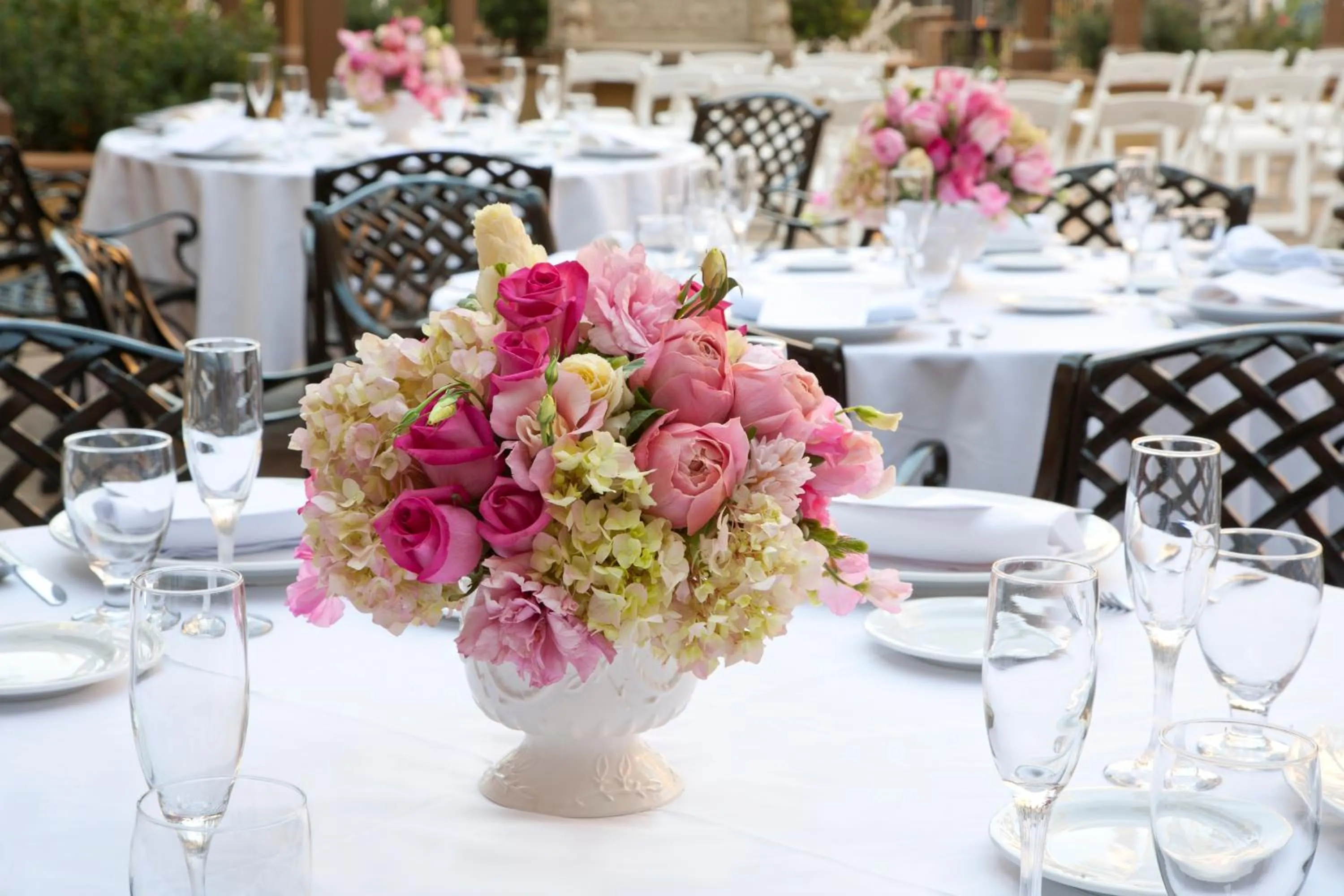 Banquet/Function facilities in Azure Hotel&Suites Ontario Trademark Collection by Wyndham