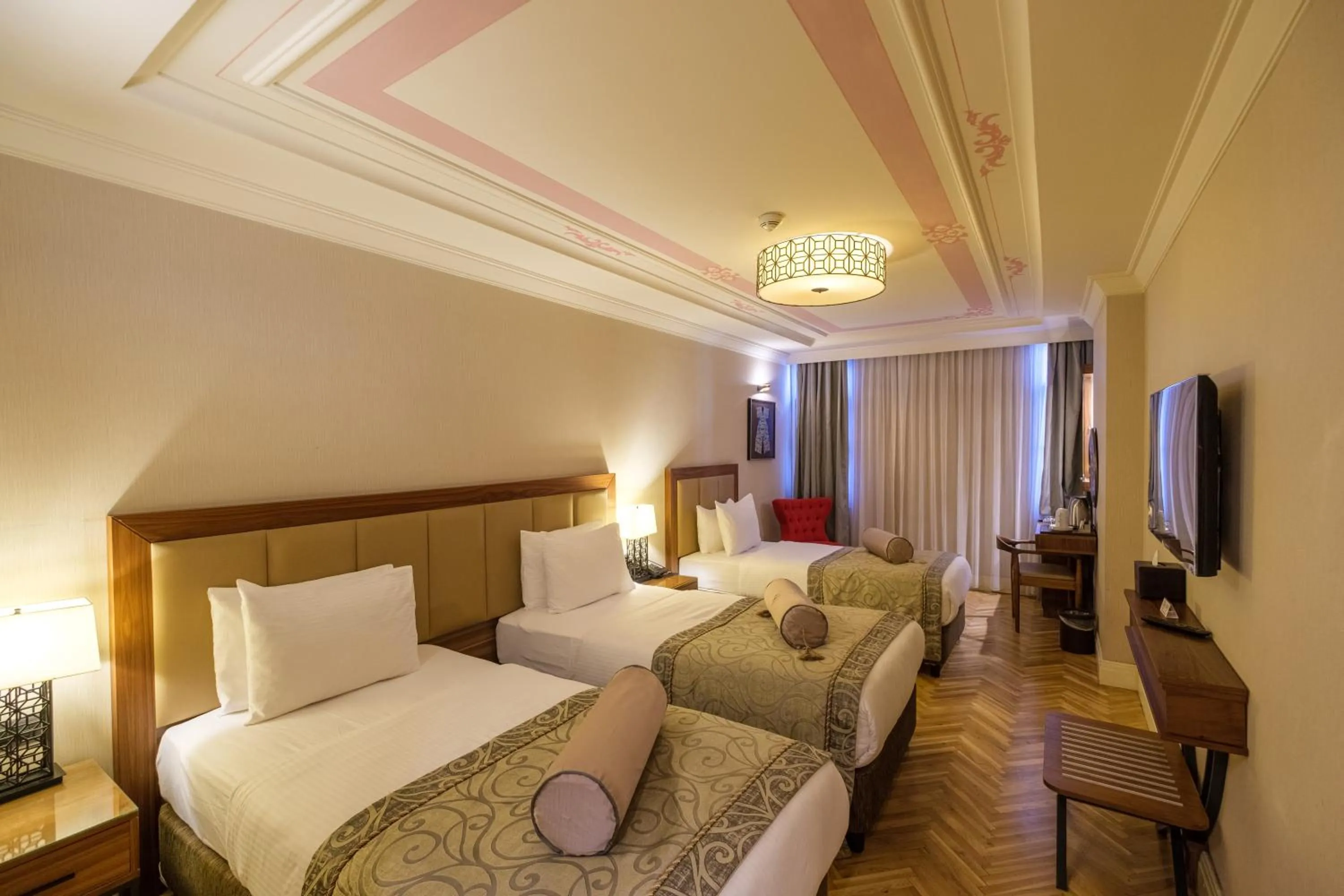 Superior Deluxe Triple Room With Street View in Golden Age Hotel Taksim