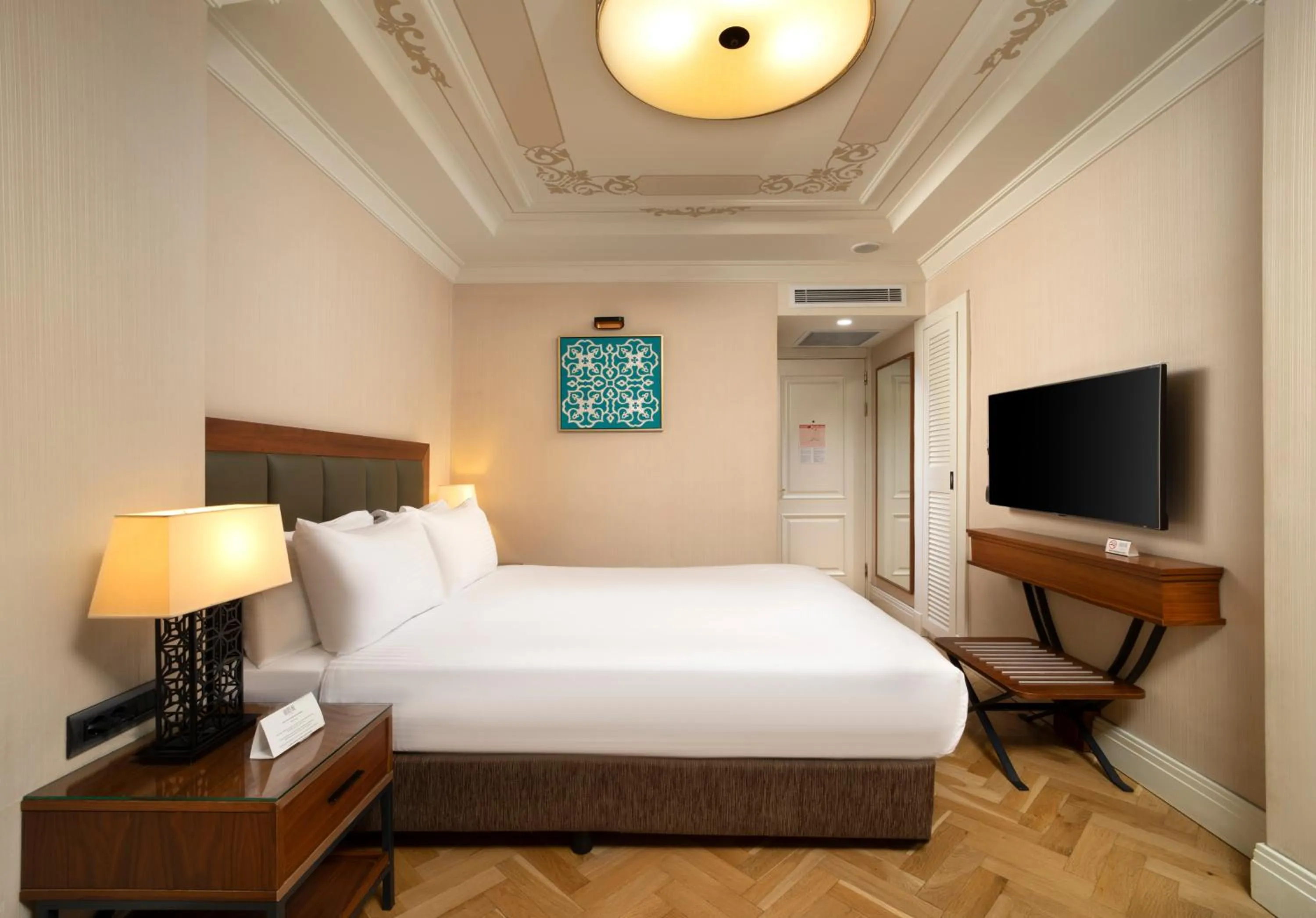 Bed in Golden Age Hotel Taksim