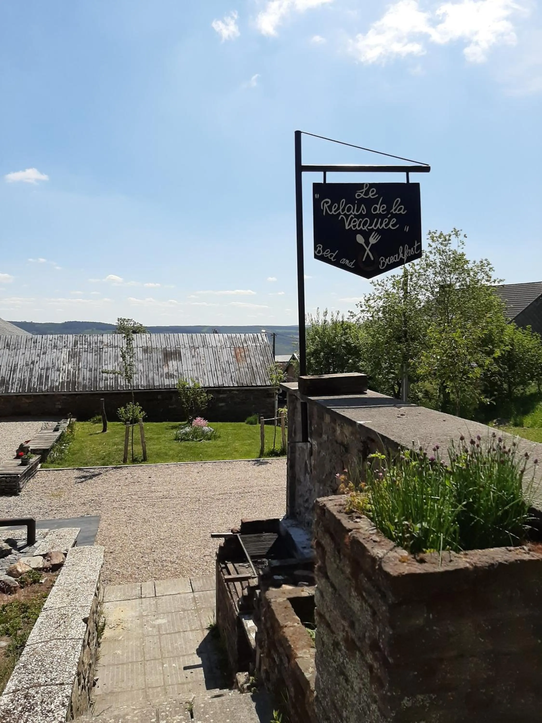 BBQ facilities in B&B Chambre d'hôtes de la Vecquée