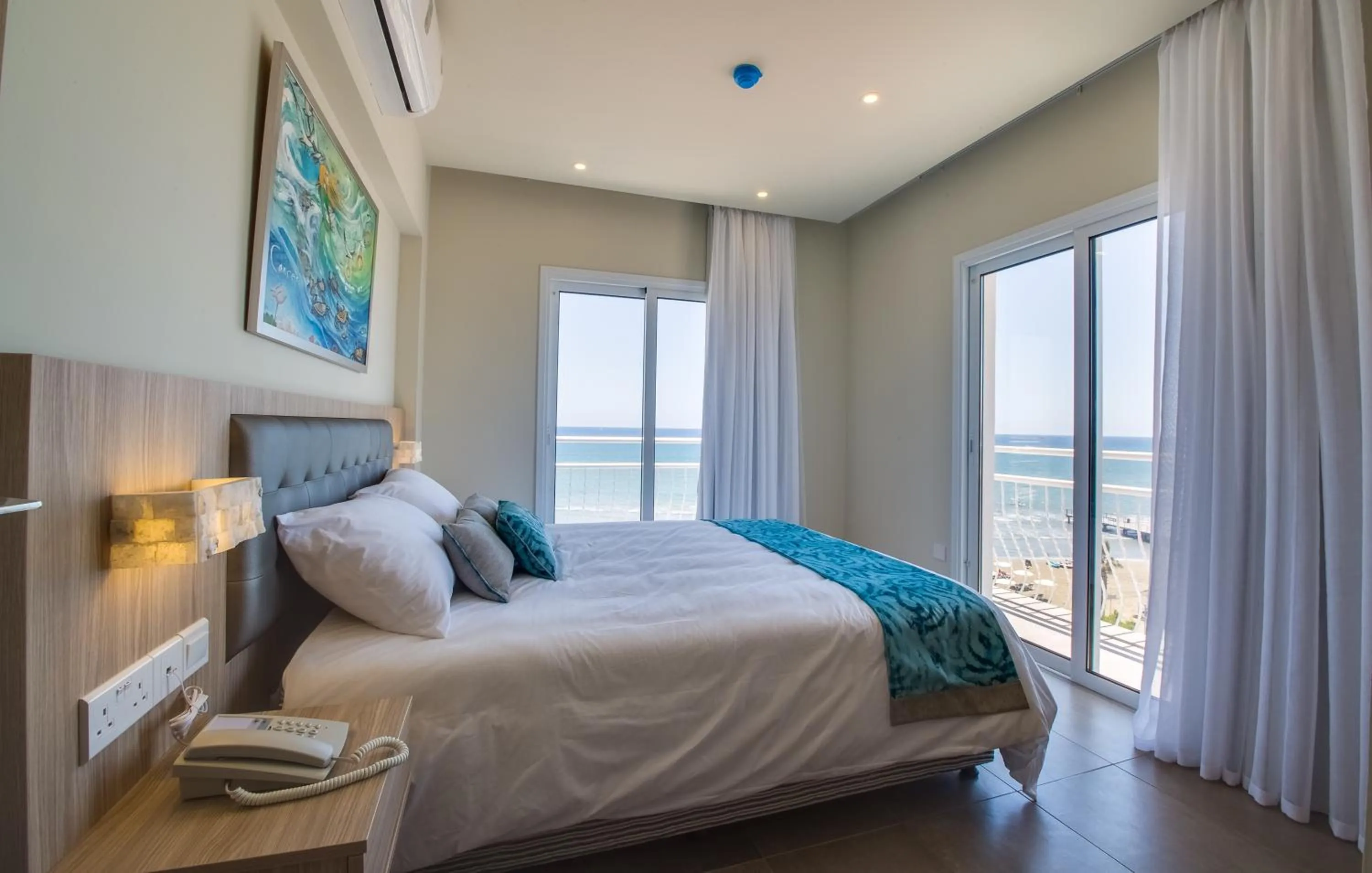 On-site shops, Bed in Zodiac Hotel Apartments