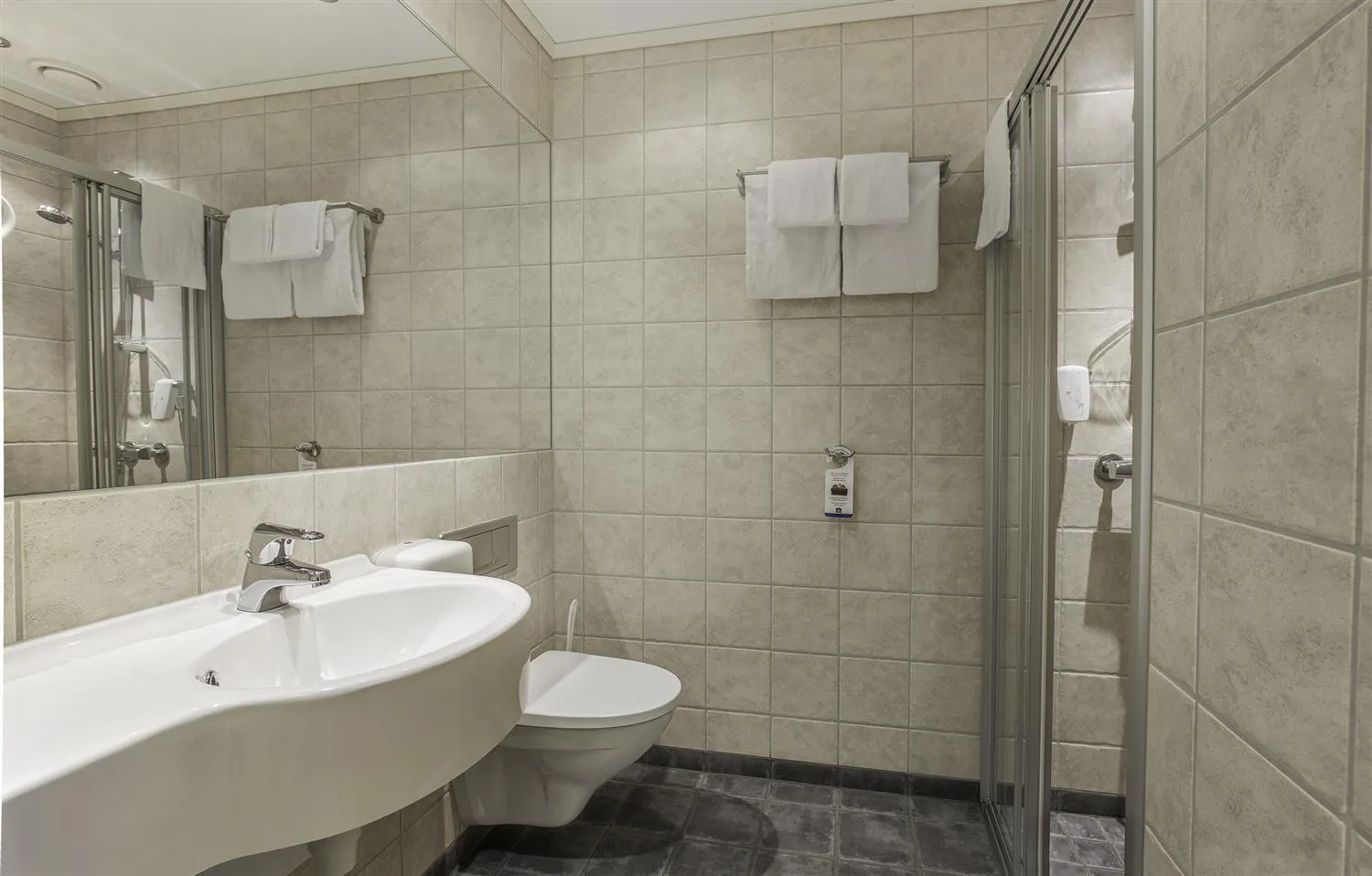 Shower in Best Western Leto Arena