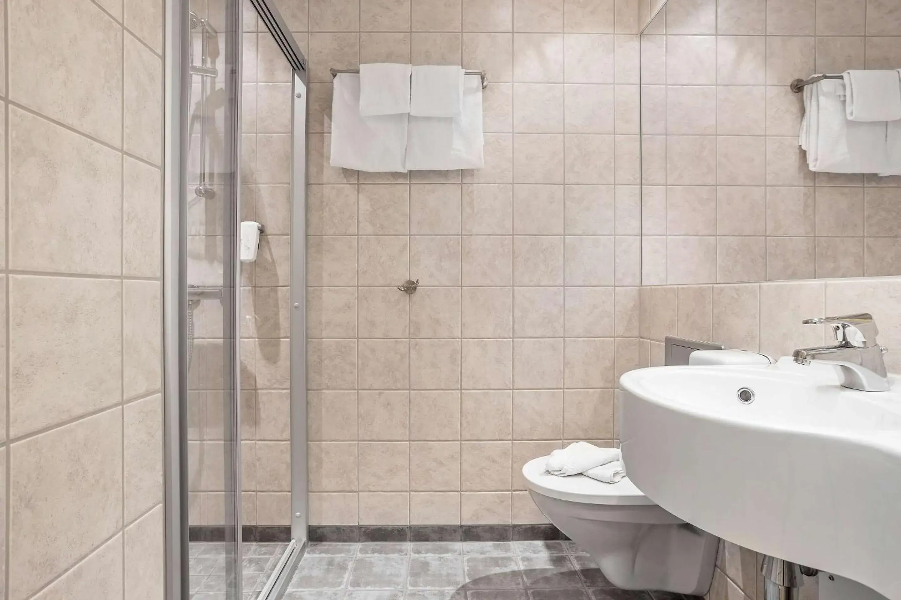 Bedroom in Best Western Leto Arena Bedroom in Best Western Leto Arena