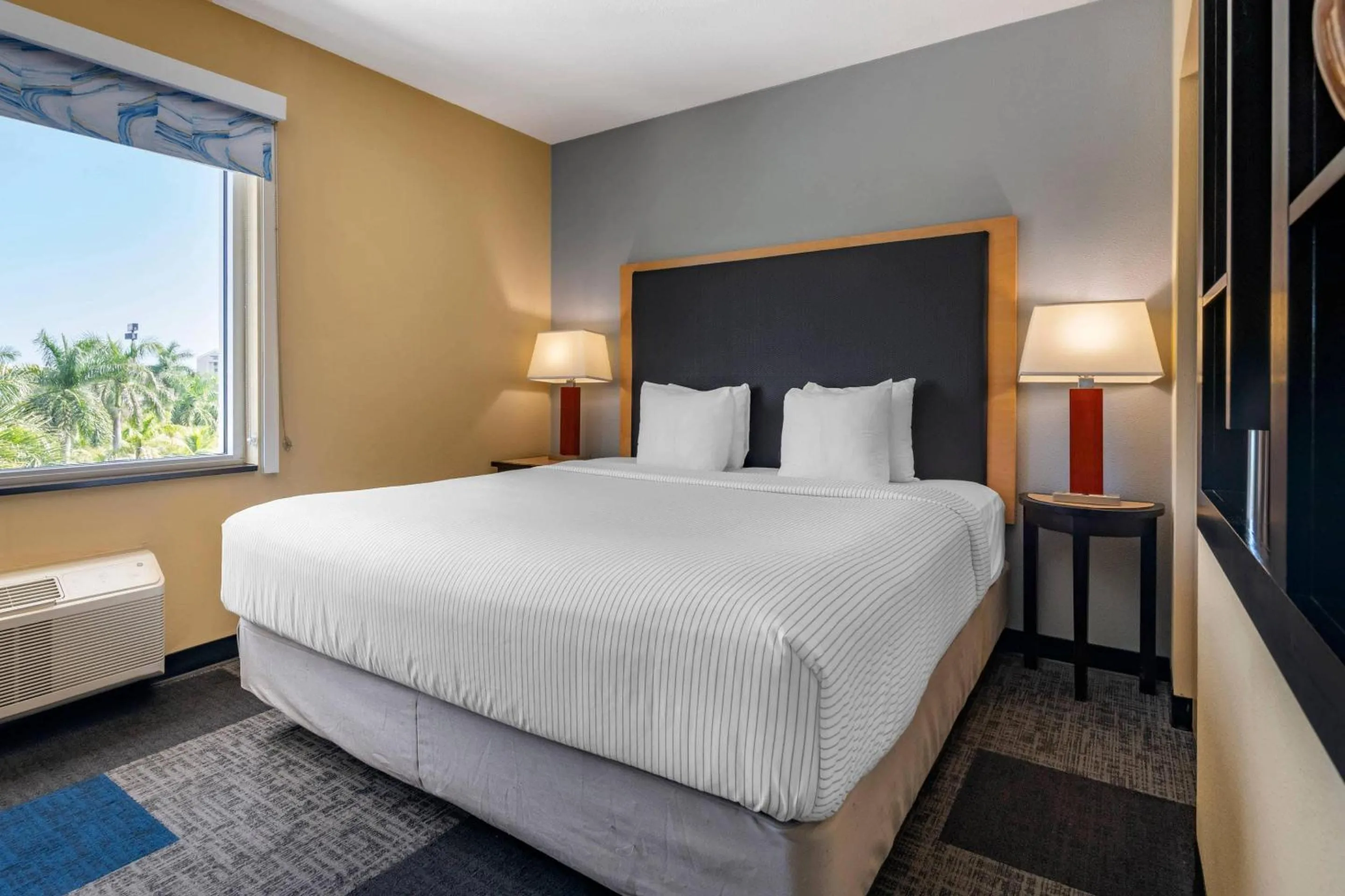 Bedroom, Bed in Cambria Hotel Ft Lauderdale, Airport South & Cruise Port