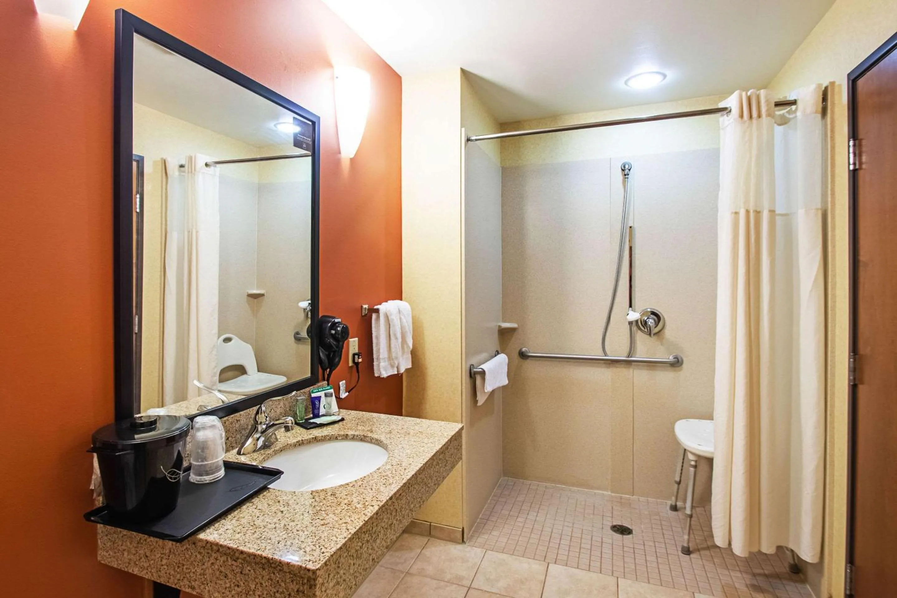 Bathroom in Sleep Inn & Suites Madison - Monona