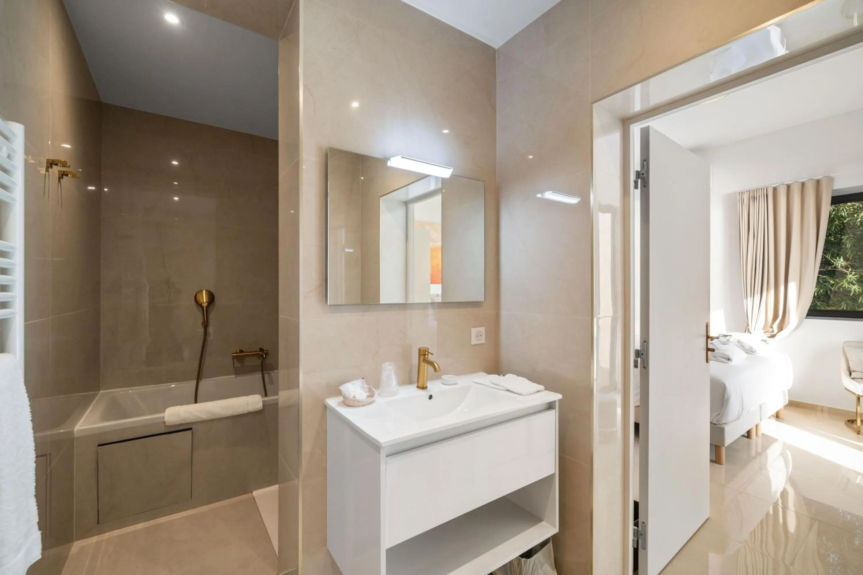 Hôtel Le Roquebrune