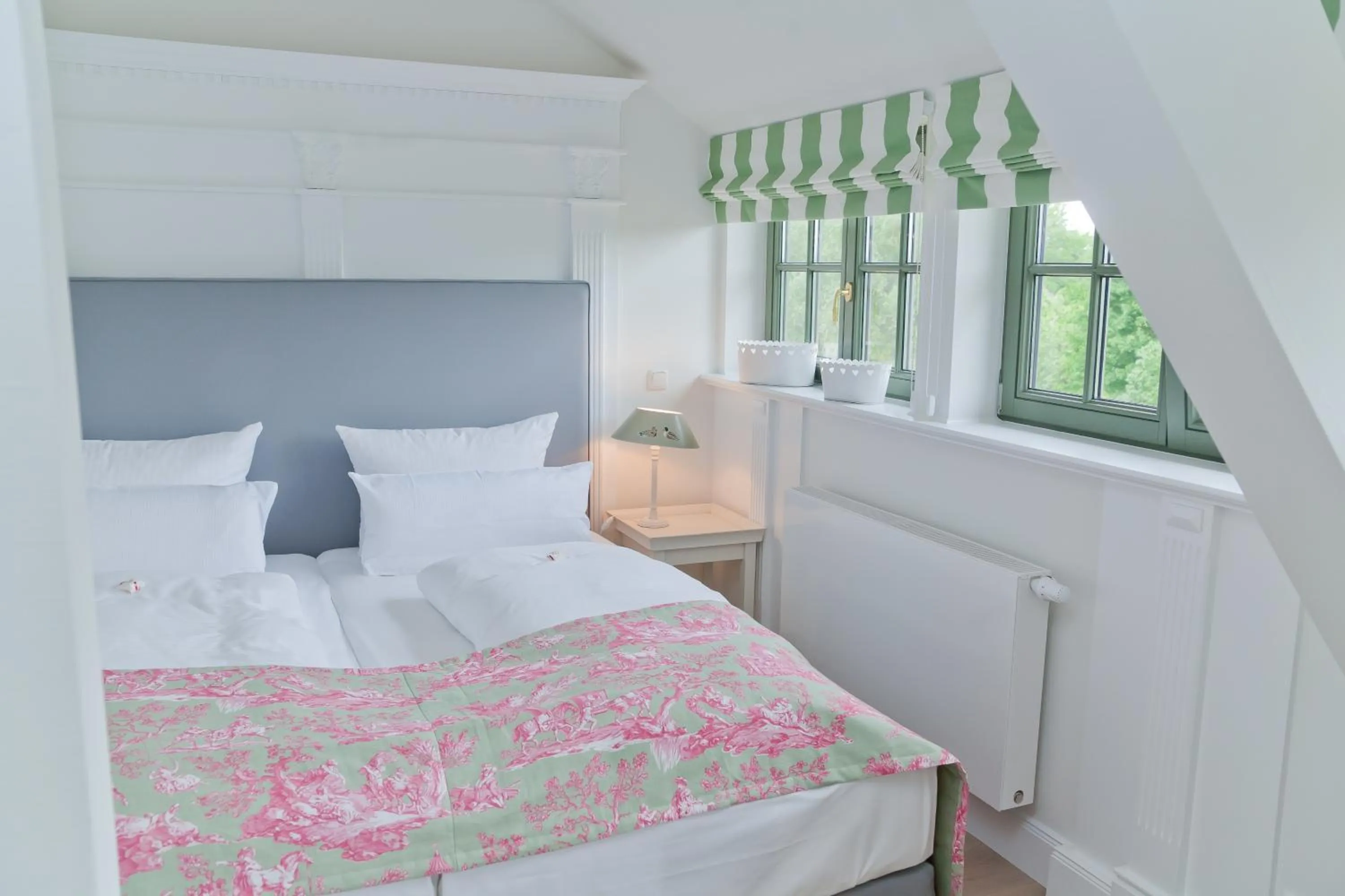 Photo of the whole room, Bed in Landhaus Töpferhof bei Travemünde