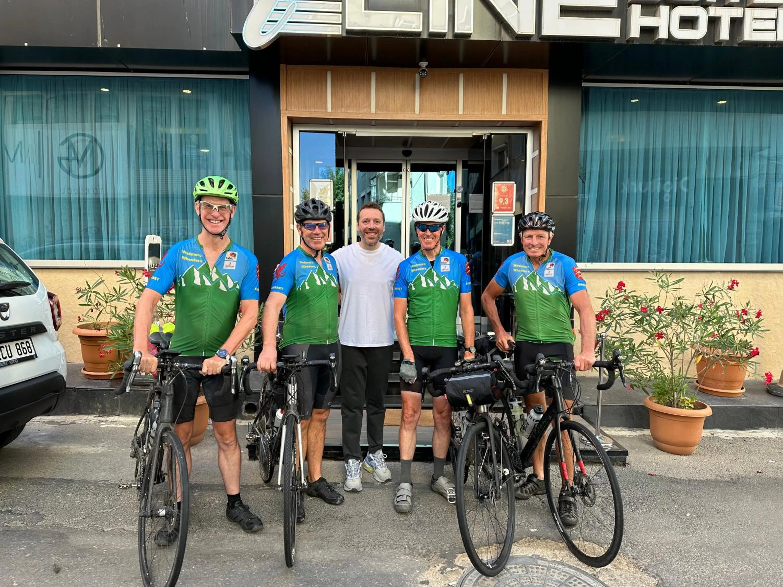 Day in Line Suite Hotel