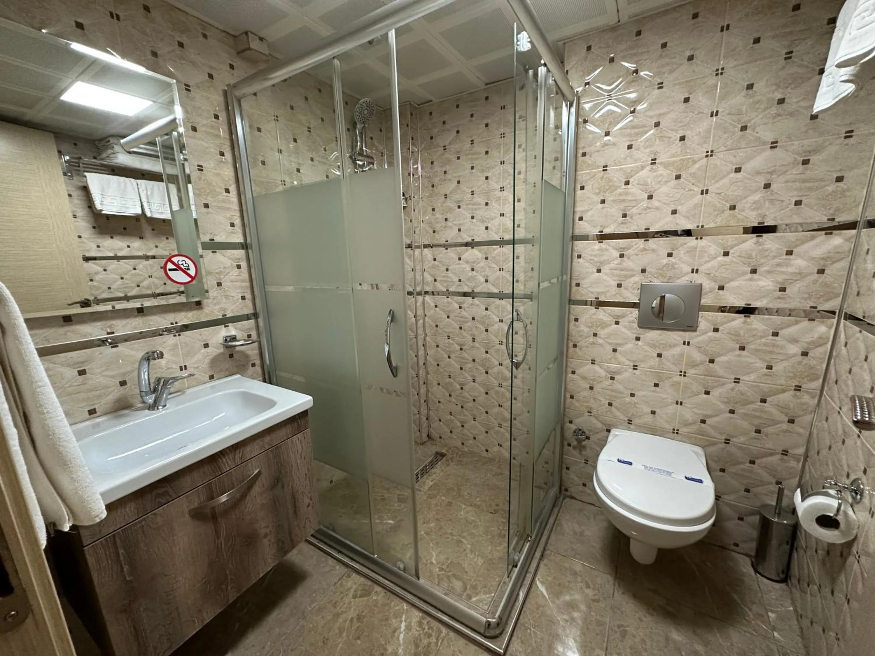 Shower in Line Suite Hotel