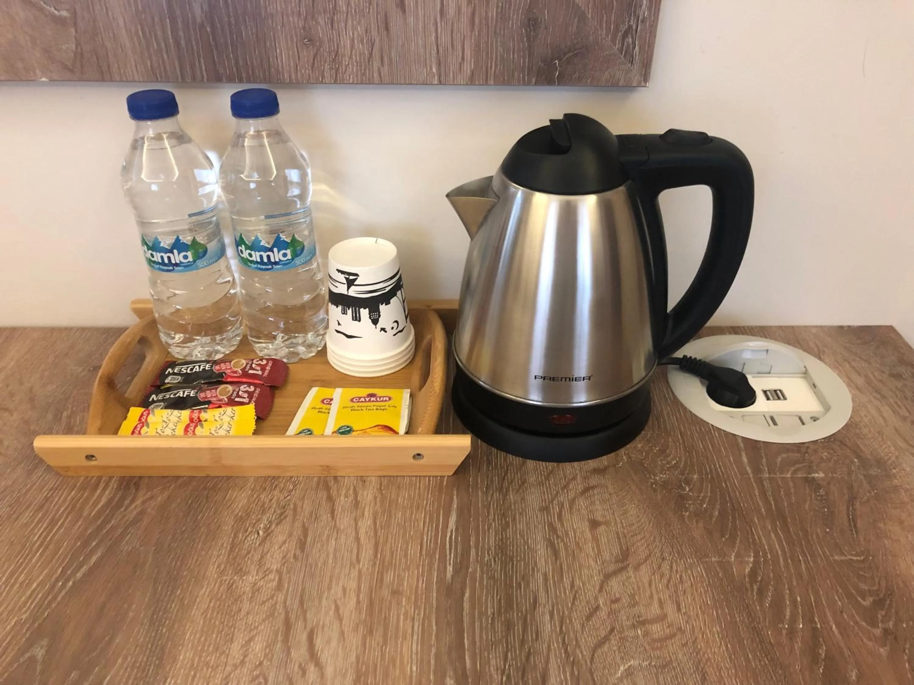 Coffee/tea facilities in Line Suite Hotel