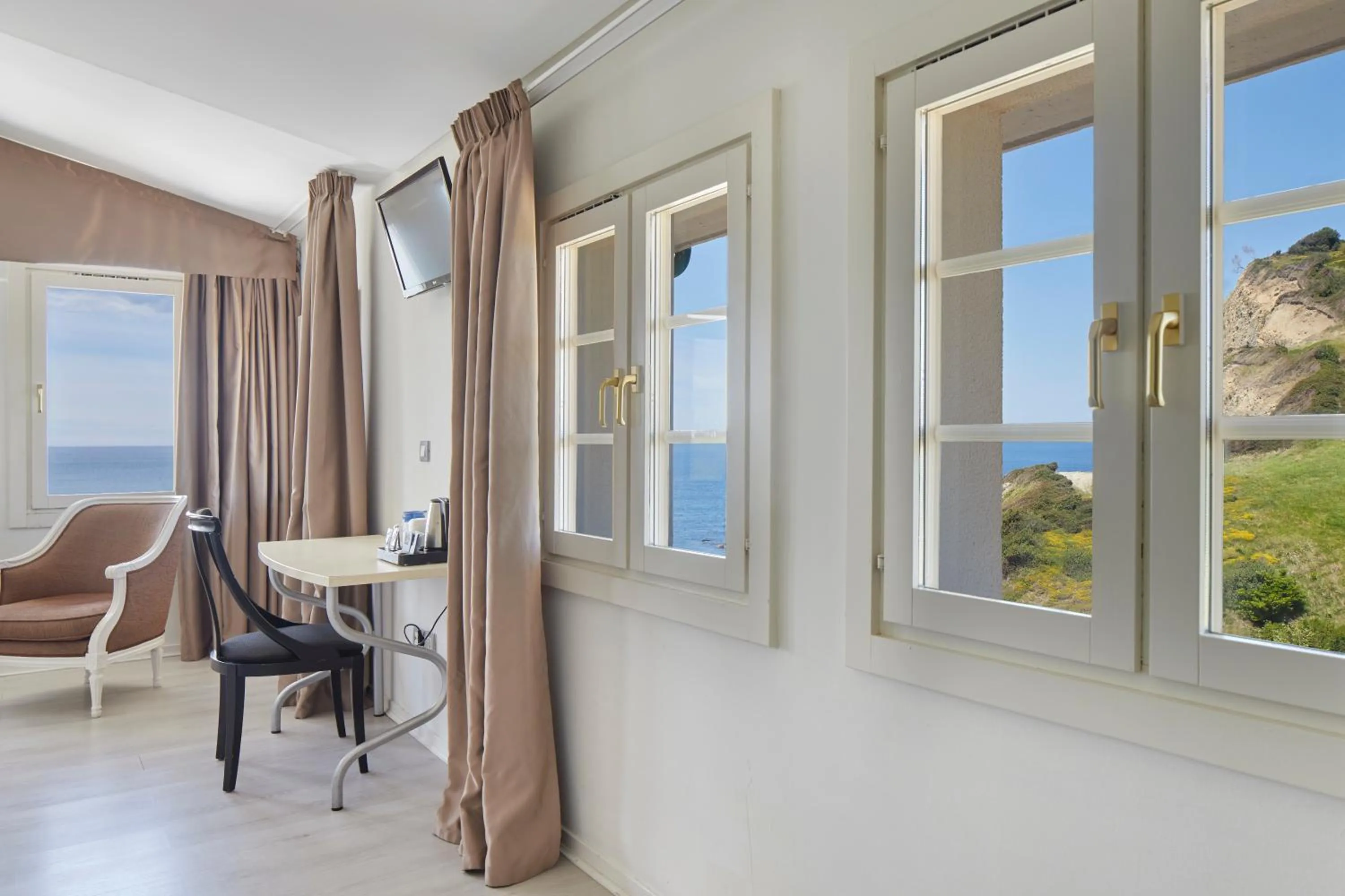 Mountain view in Hotel & Talasoterapia Zelai