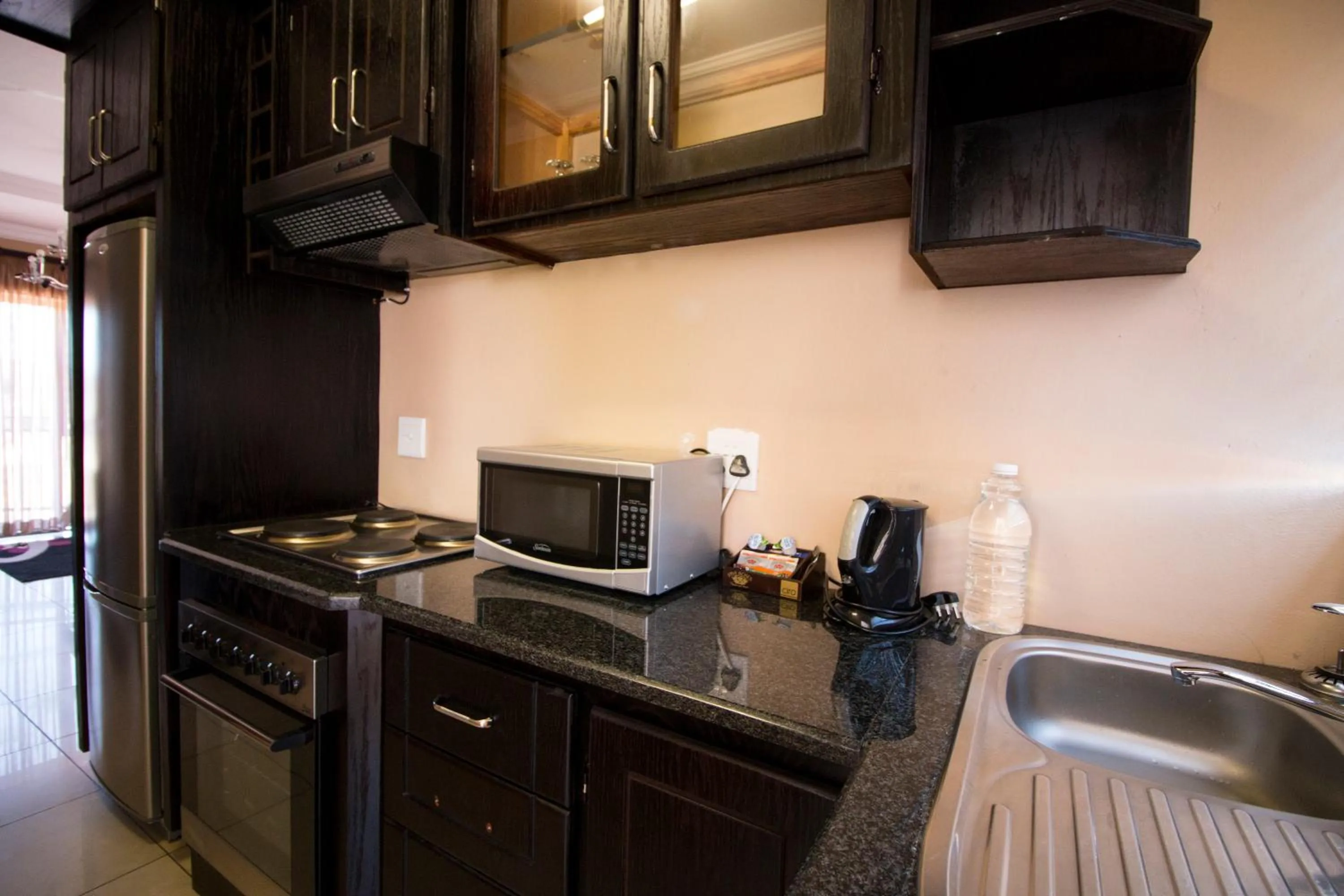 Kitchen or kitchenette in The Shamrock Hotel