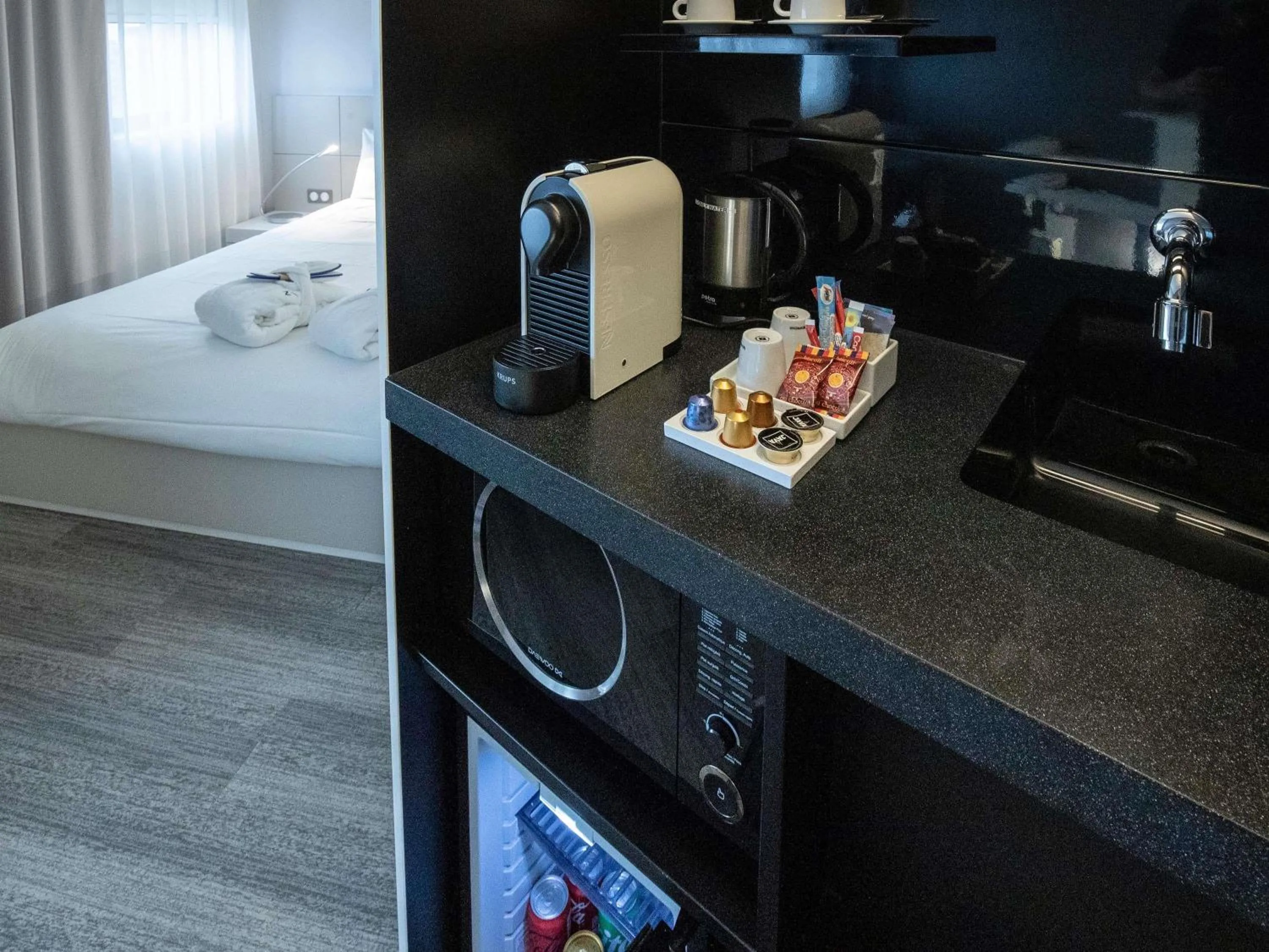 Bedroom, Bed in Novotel Suites Luxembourg