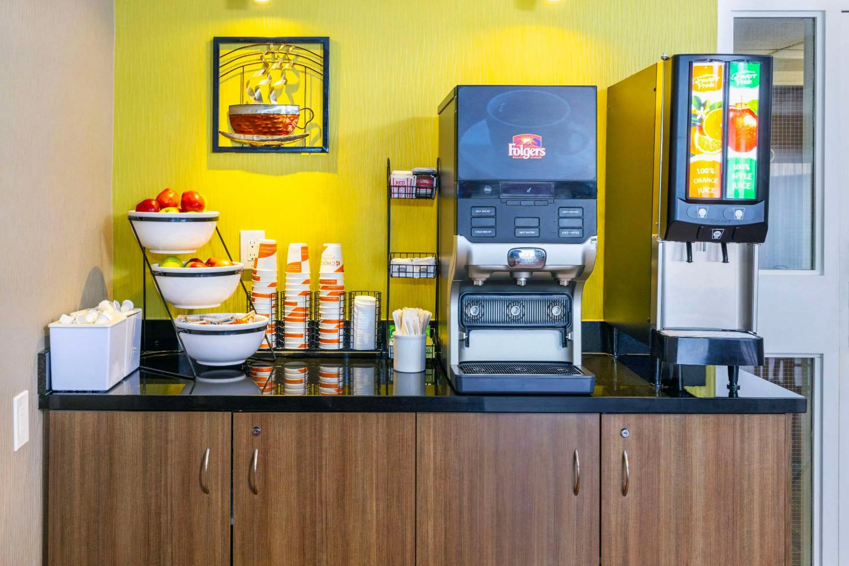 Breakfast in Comfort Inn Magnetic Hill