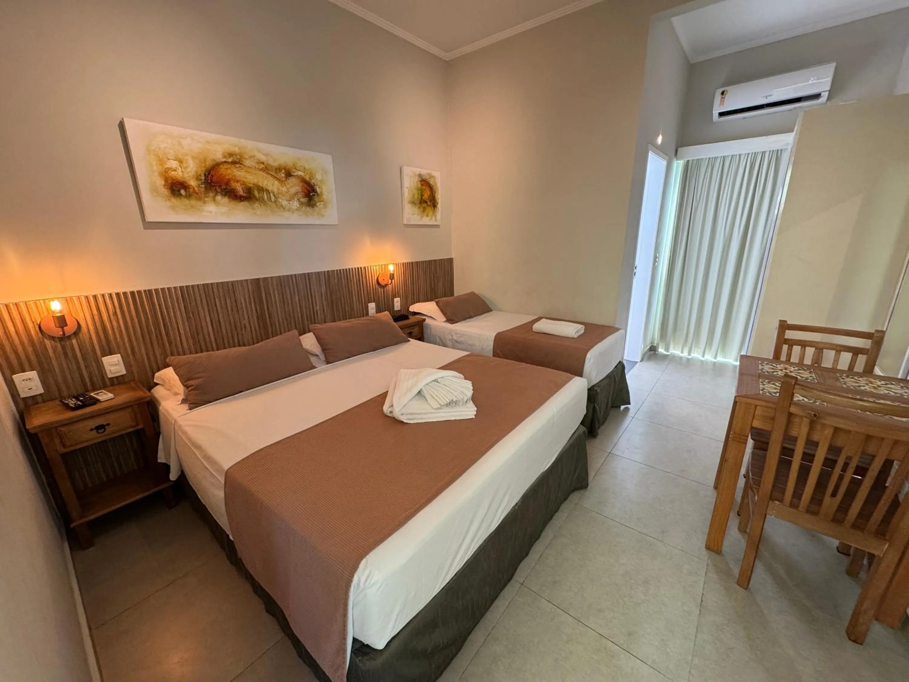 Photo of the whole room, Bed in Hotel Vicino al Mare - Frente mar