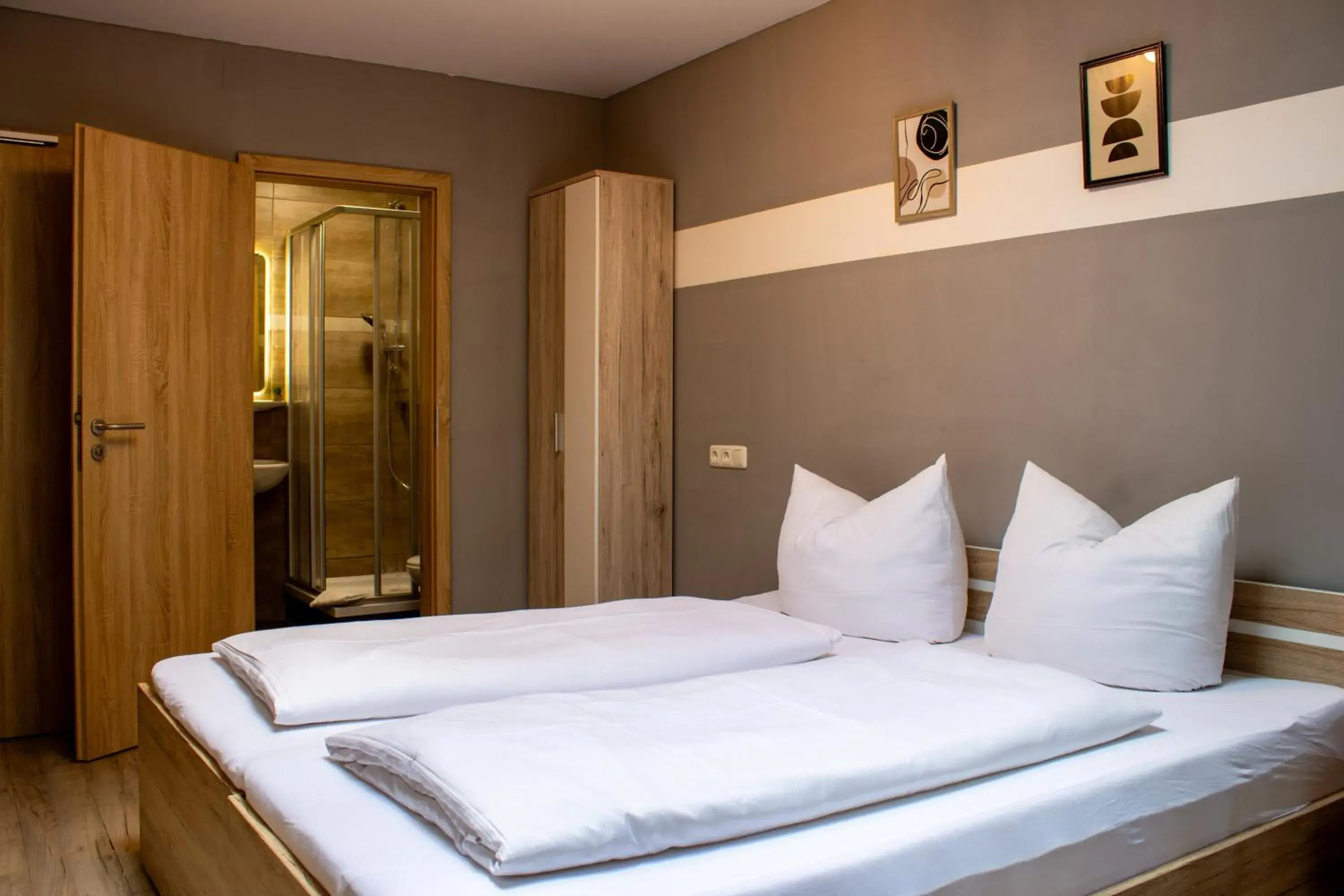 Standard Double Room in City House Alpeneck Standard Double Room in City House Alpeneck