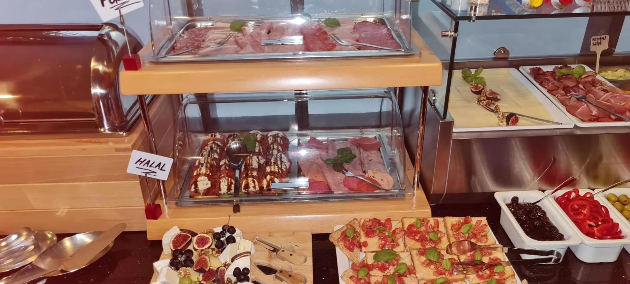 Breakfast in Hotel Kreis Residenz München