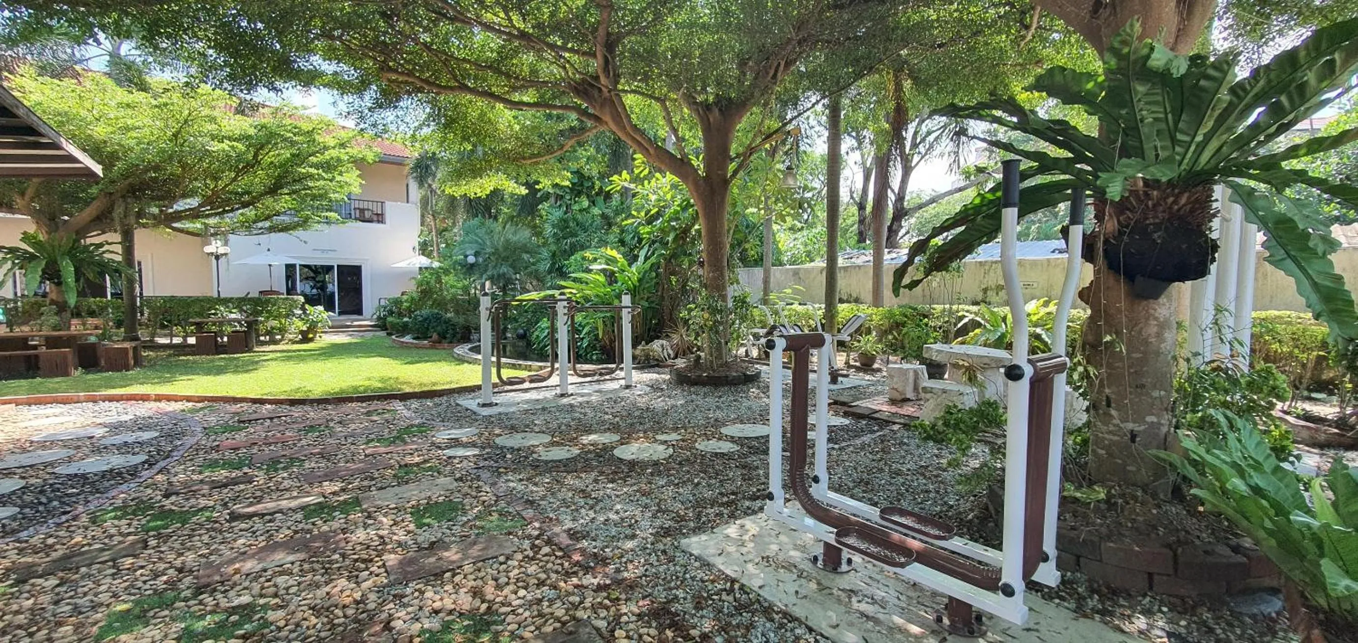 Garden in Serene Sands